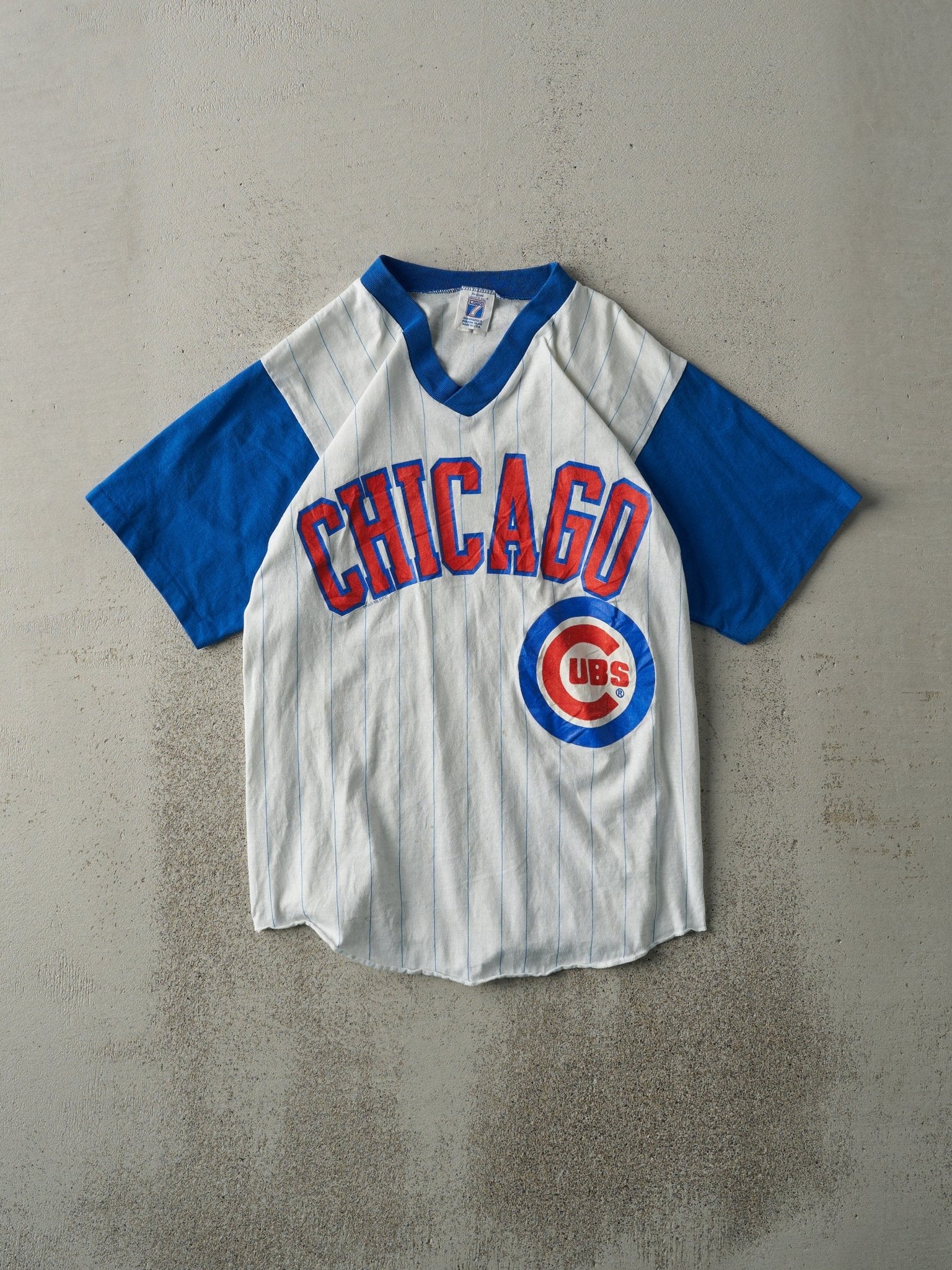 Vintage 88' White and Blue Chicago Cubs Jersey Style Tee (XS)