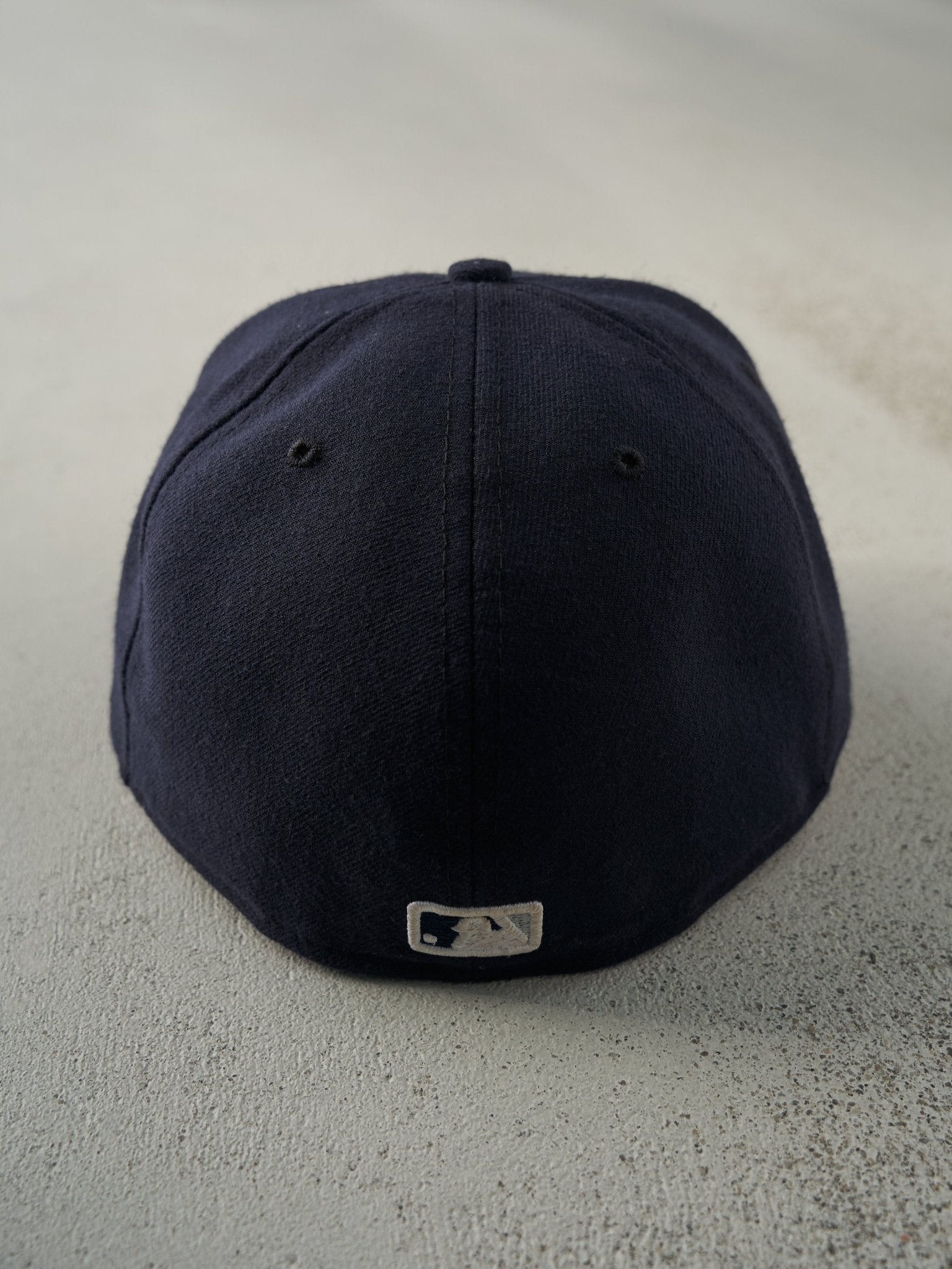 Vintage Y2K Navy New York Yankees On-Field Embroidered Fitted Hat (7 3/8)