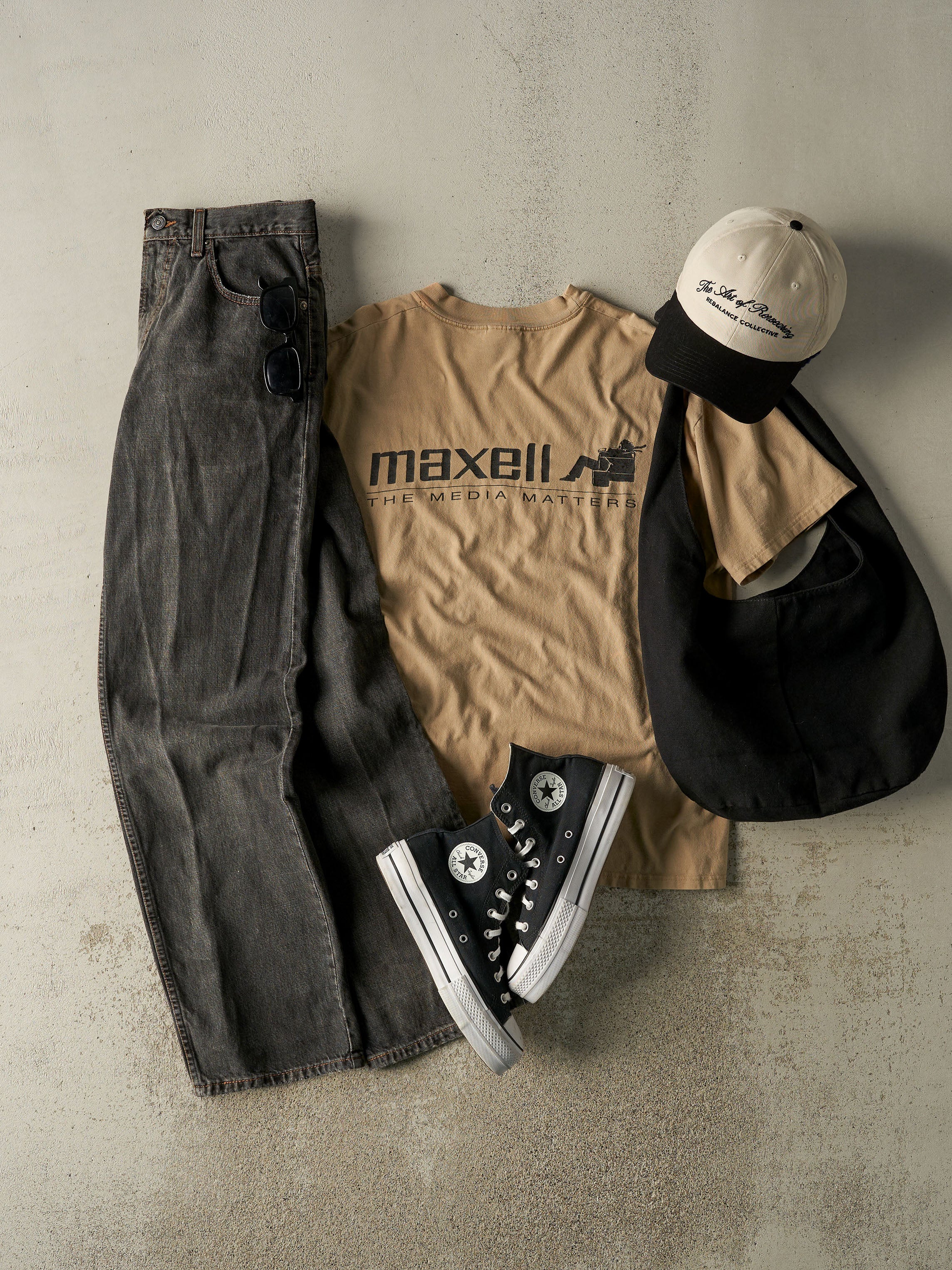 Vintage 90s Beige Maxell "The Media Matters" Logo Tee (L)