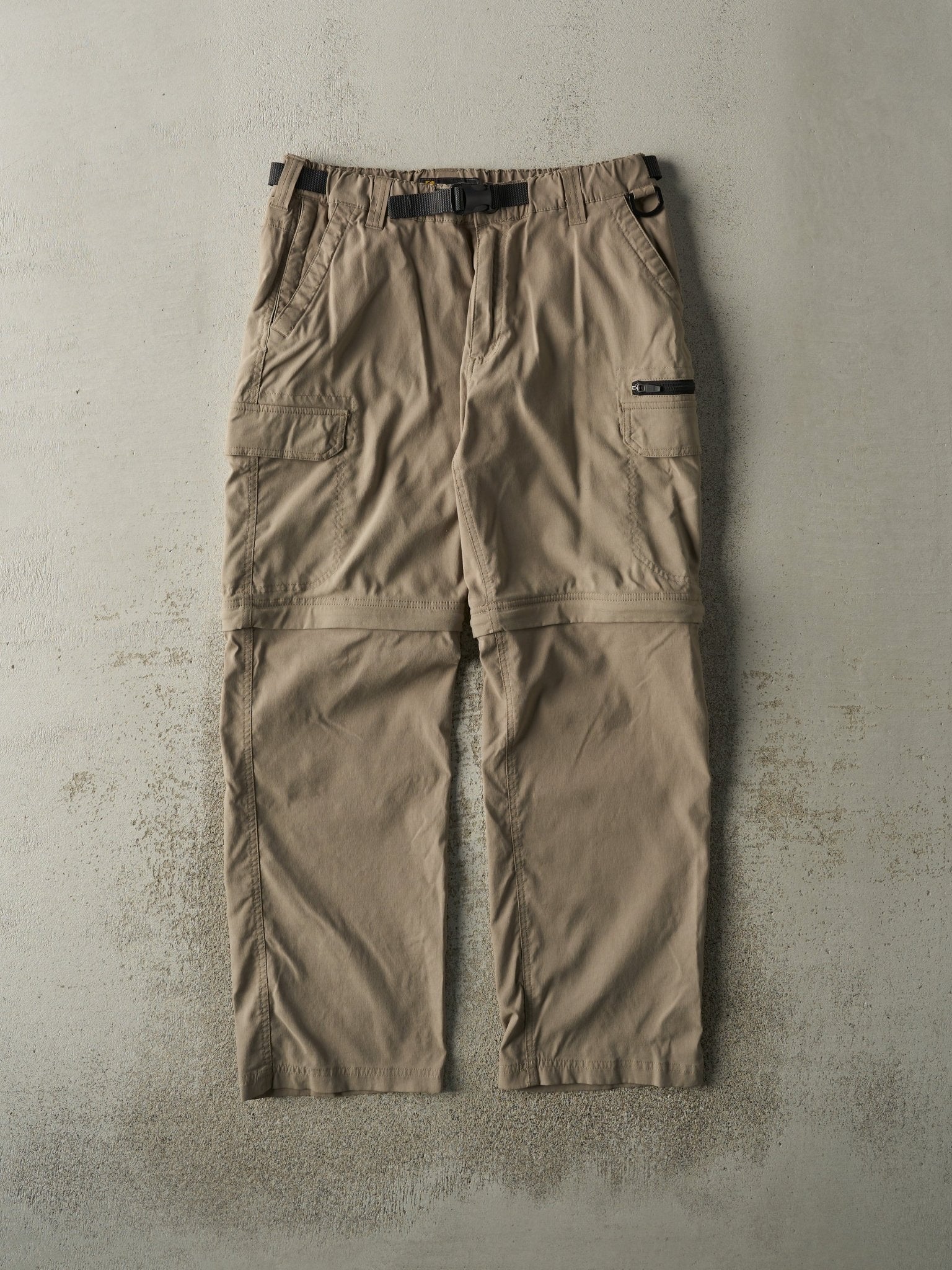 Vintage Y2K Beige Zip Off BC Clothing Cargo Pants (34x30)