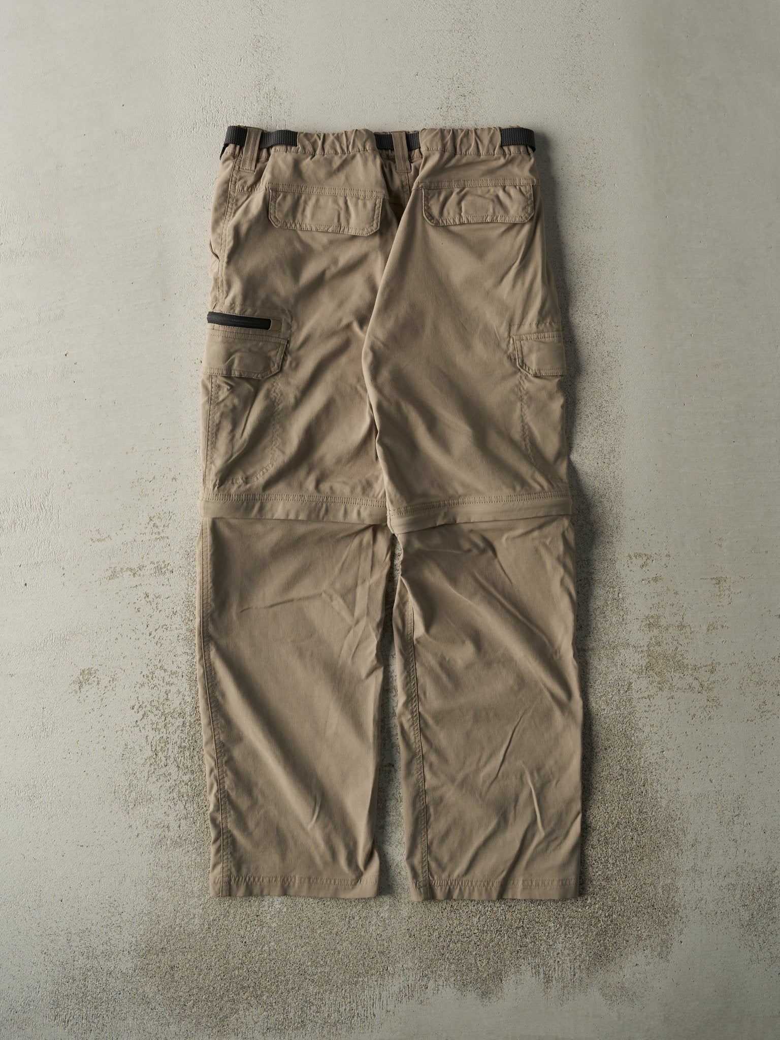 Vintage Y2K Beige Zip Off BC Clothing Cargo Pants (34x30)