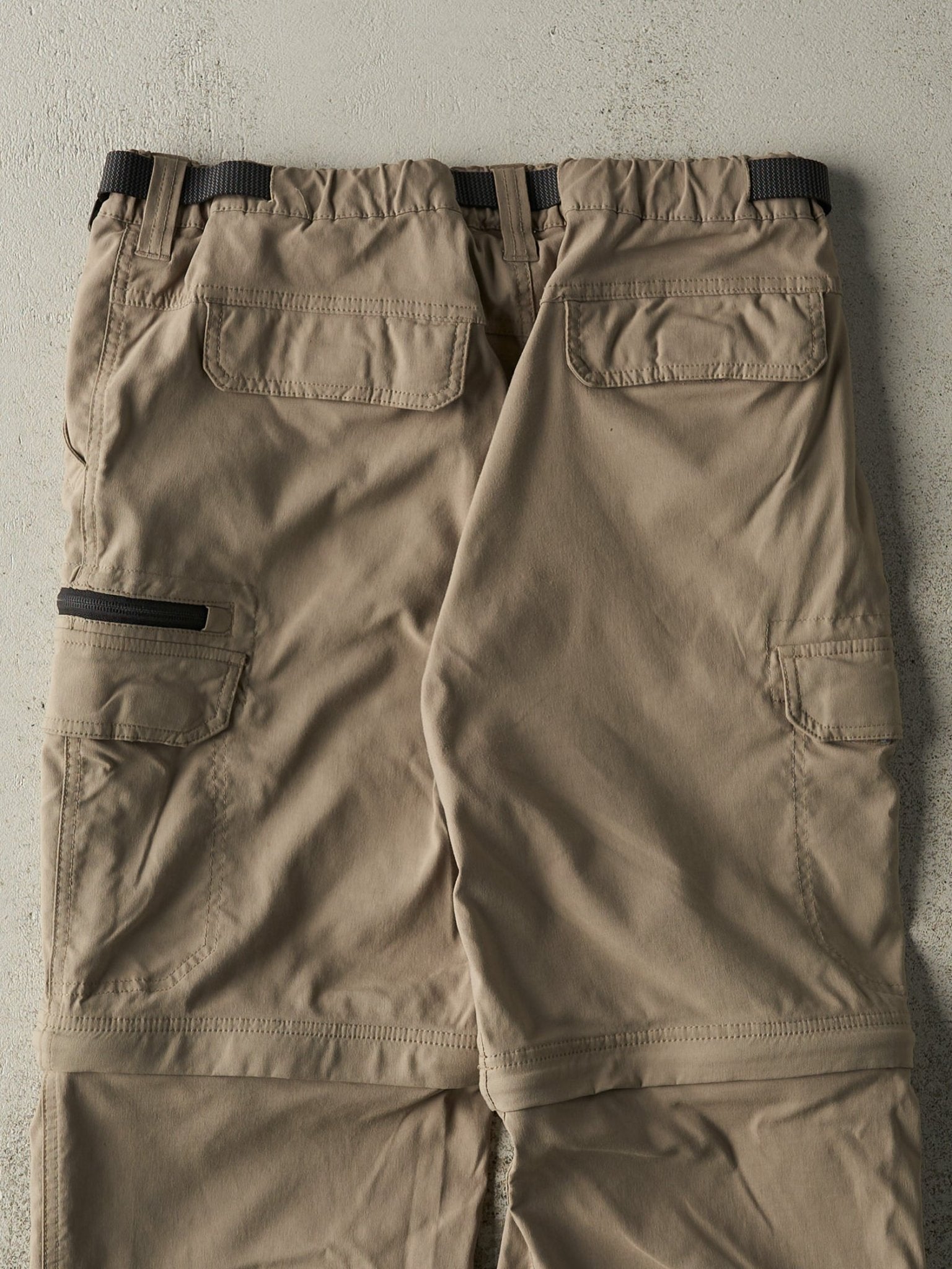 Vintage Y2K Beige Zip Off BC Clothing Cargo Pants (34x30)