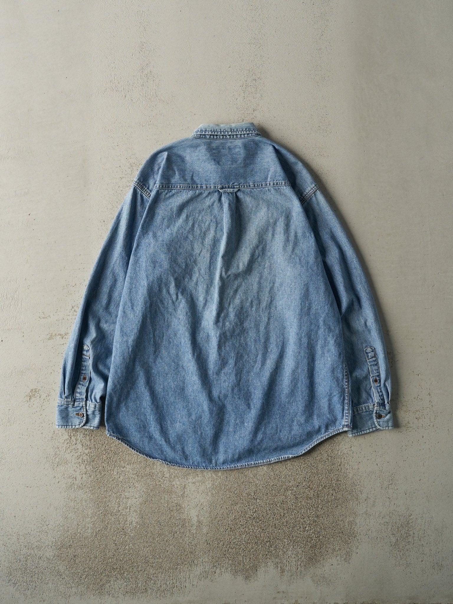 Vintage 80s Mid Wash Levi's Denim Button Up (L/XL)