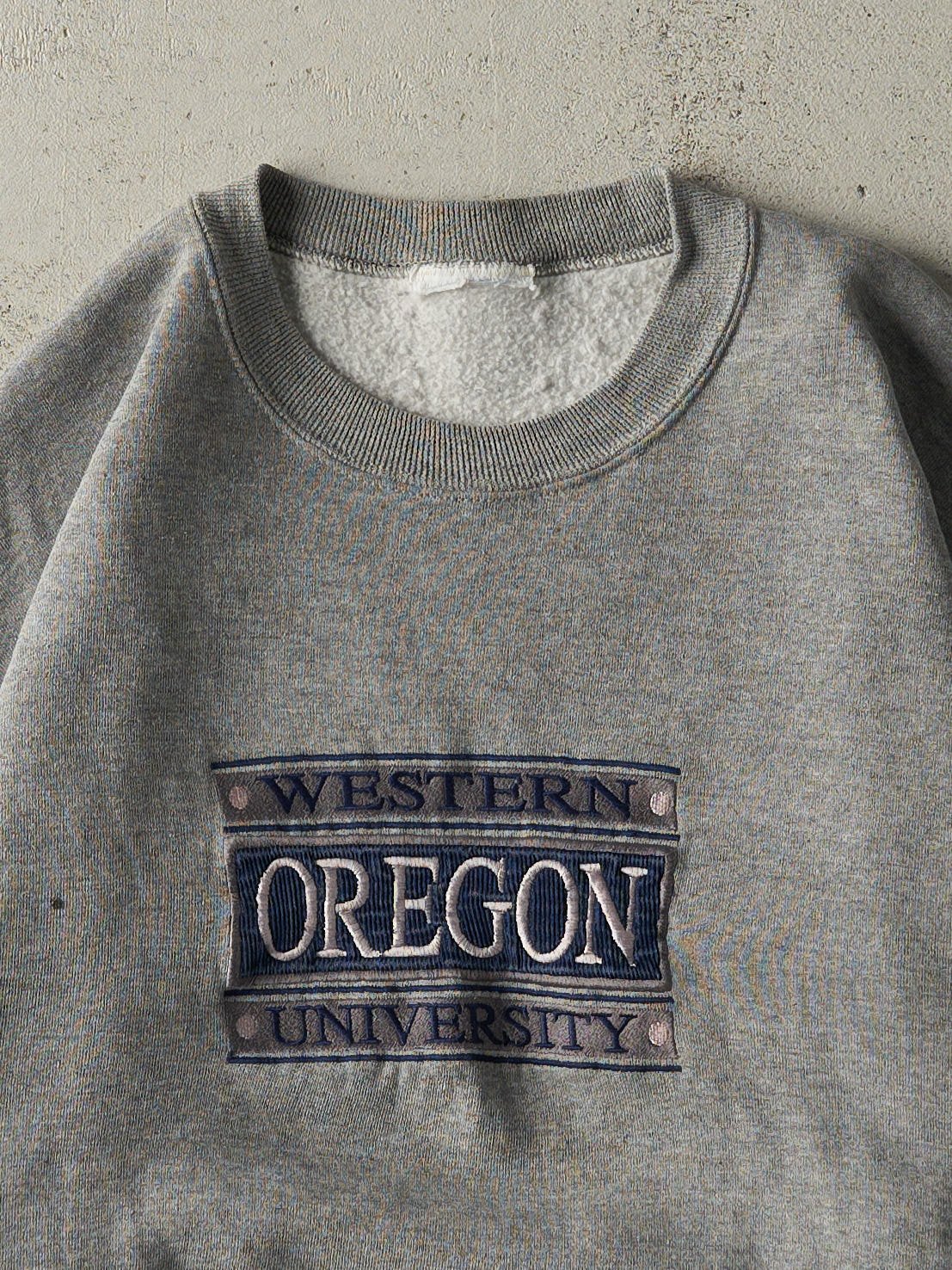 Vintage 90s Grey Embroidered Western Oregon University Crewneck (L)