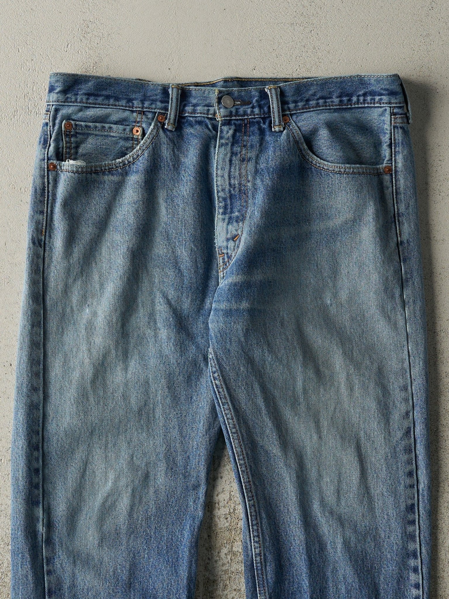 Vintage Y2K Mid Wash Levi's 505 Jeans (36x29)