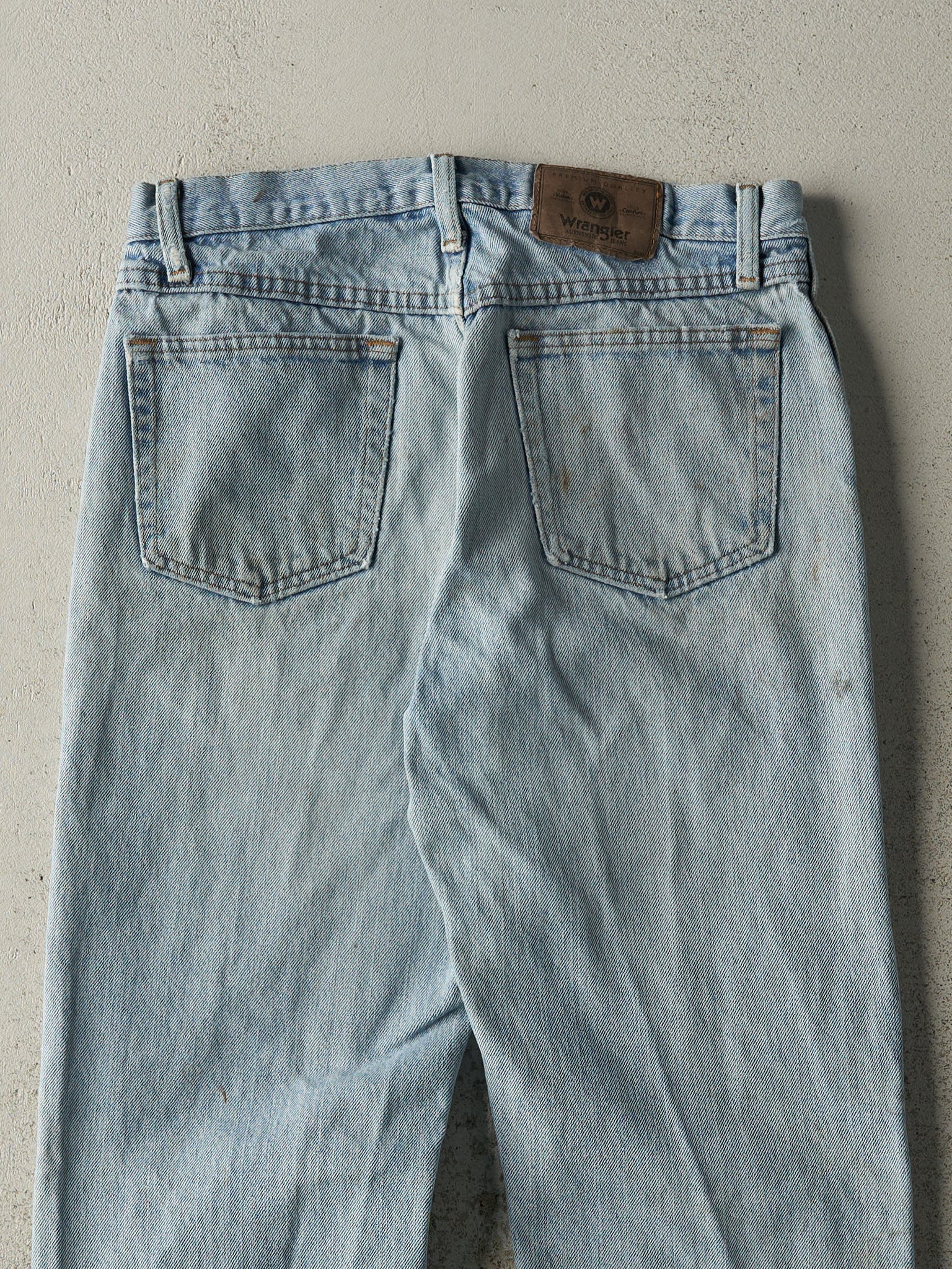 Vintage 90s Light Wash Wrangler Jeans (30x31)