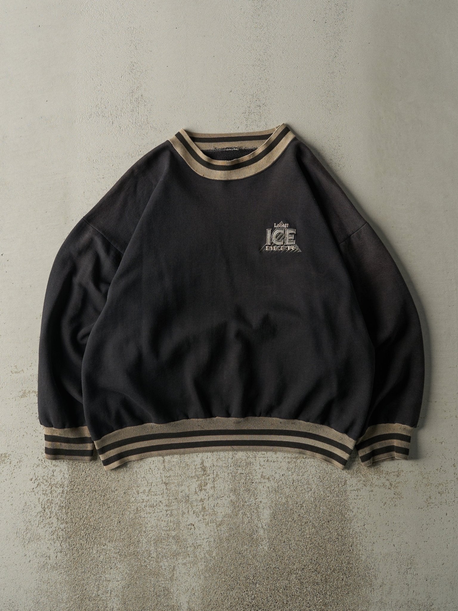 Vintage 90s Black & Beige Embroidered Labatt Ice Beer Crewneck (XL)