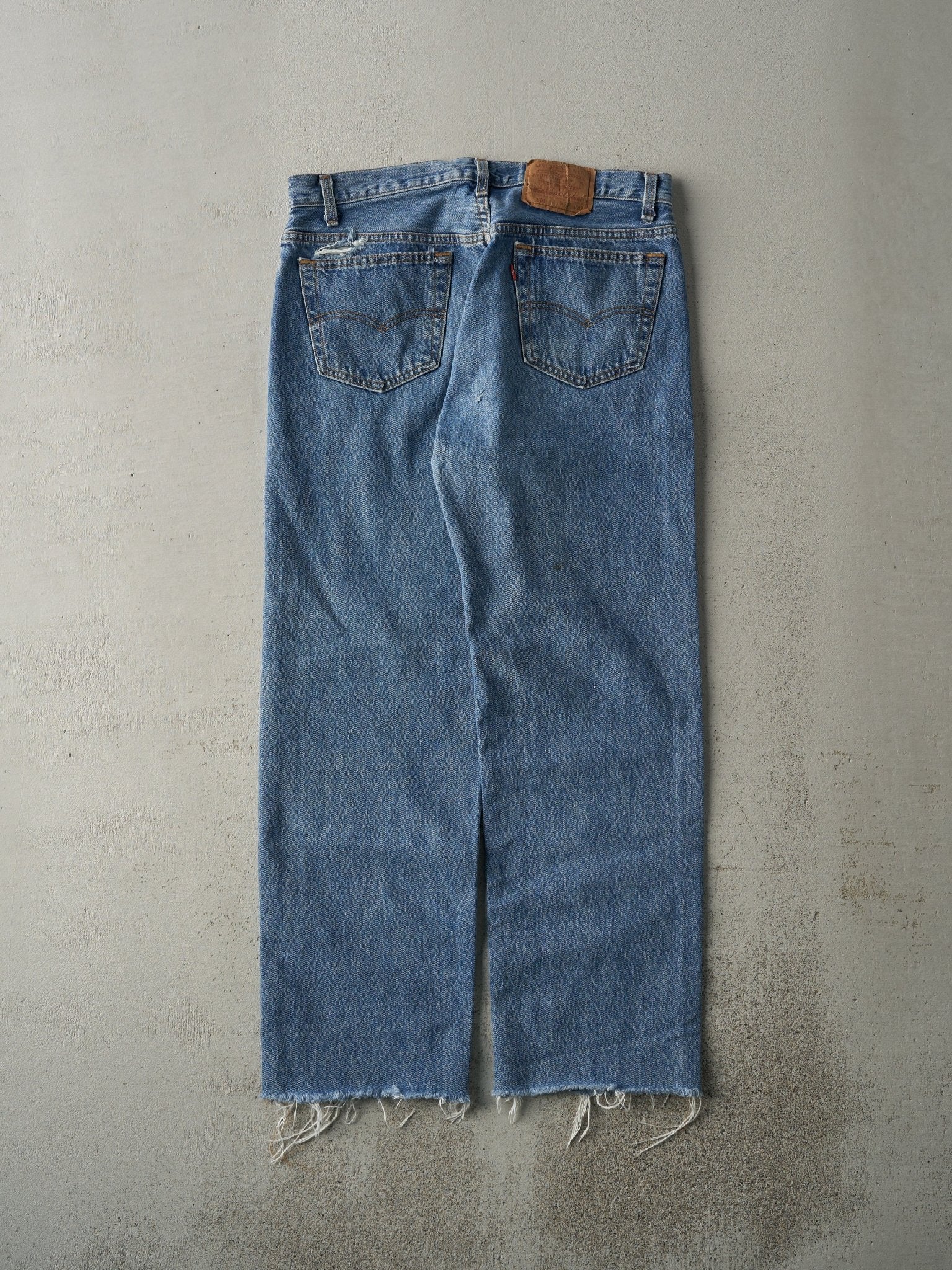 Vintage 80s Light Wash Levi's 501 Jeans (34x28)