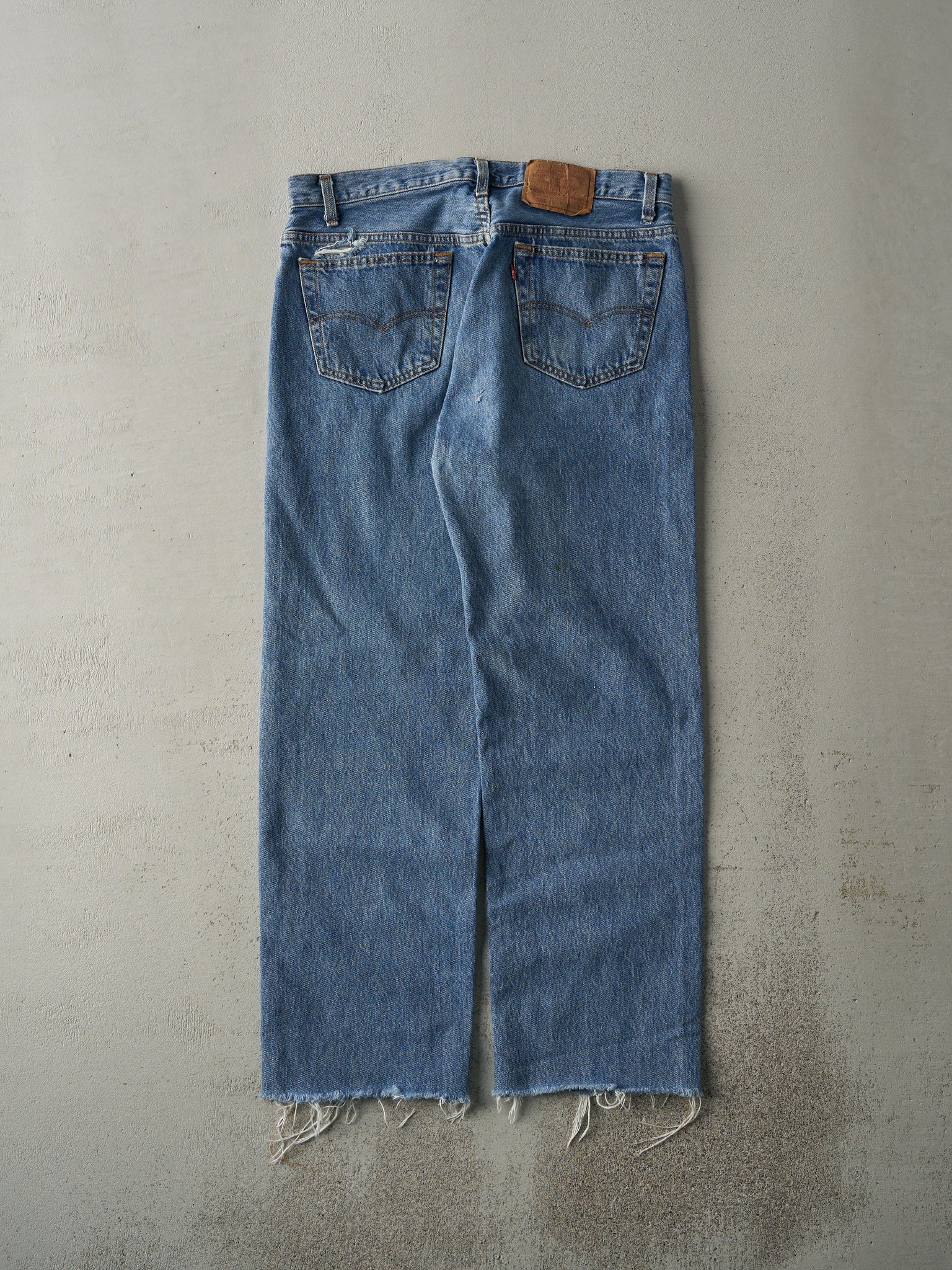 Vintage 80s Light Wash Levi's 501 Jeans (34x28)