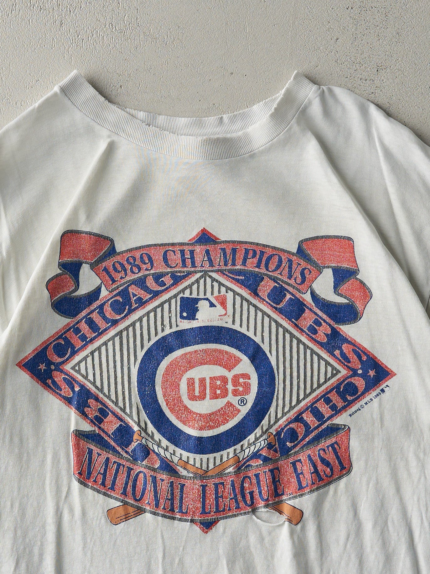 Vintage 89' White Chicago Cubs Champions Single Stitch Tee (M/L)