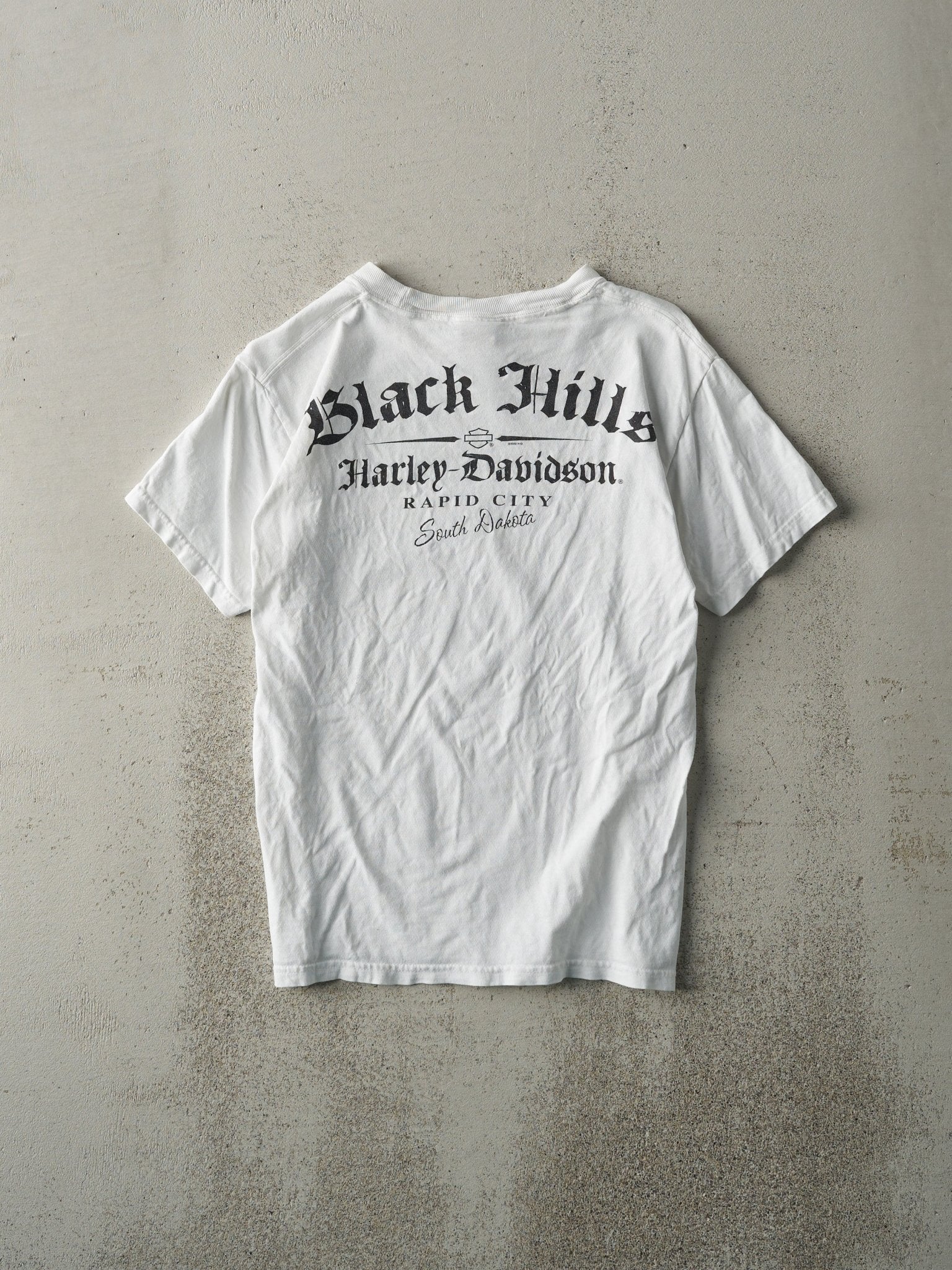 11' White Black Hills South Dakota Harley Davidson Tee (XS)