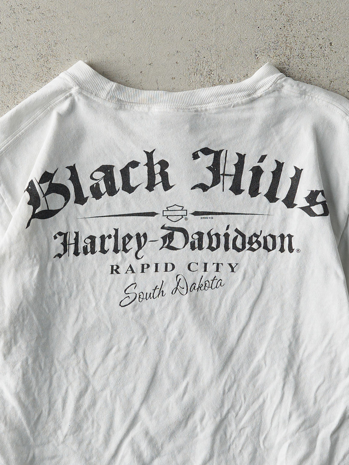 11' White Black Hills South Dakota Harley Davidson Tee (XS)