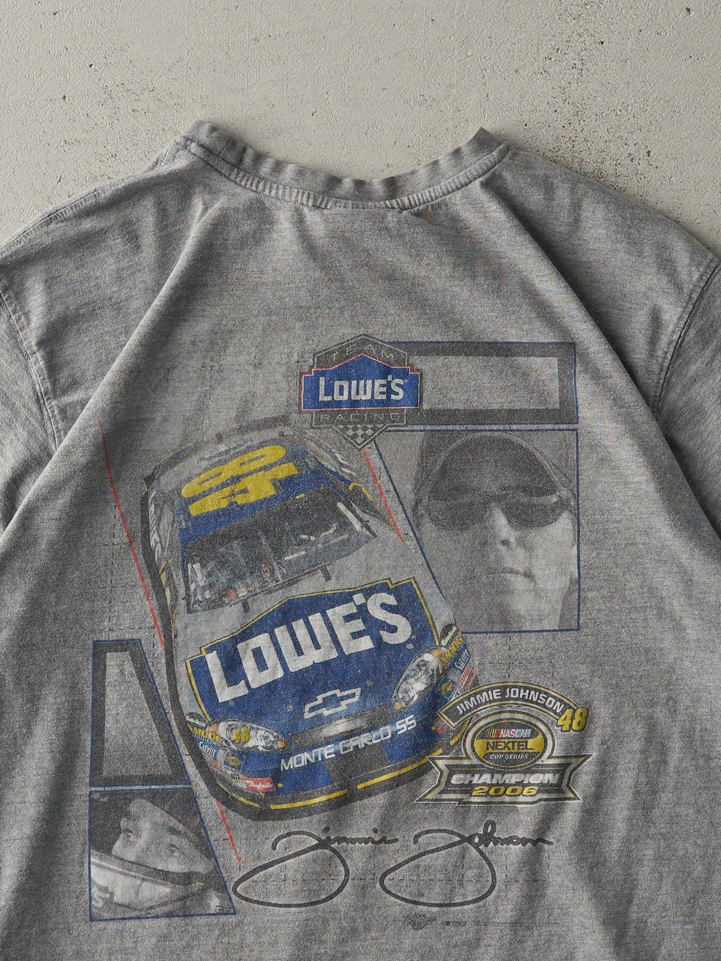 Vintage 06' Grey Nascar Jimmie Johnson Nextel Cup Champion Racing Tee (M)