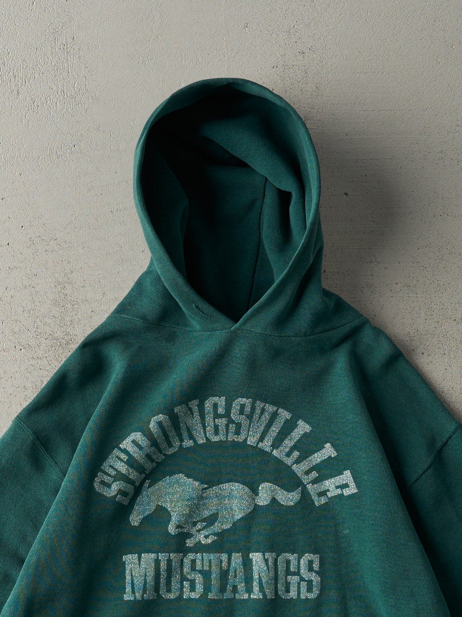 Vintage 90s Green Faded Strongsville Mustangs Hoodie (M)