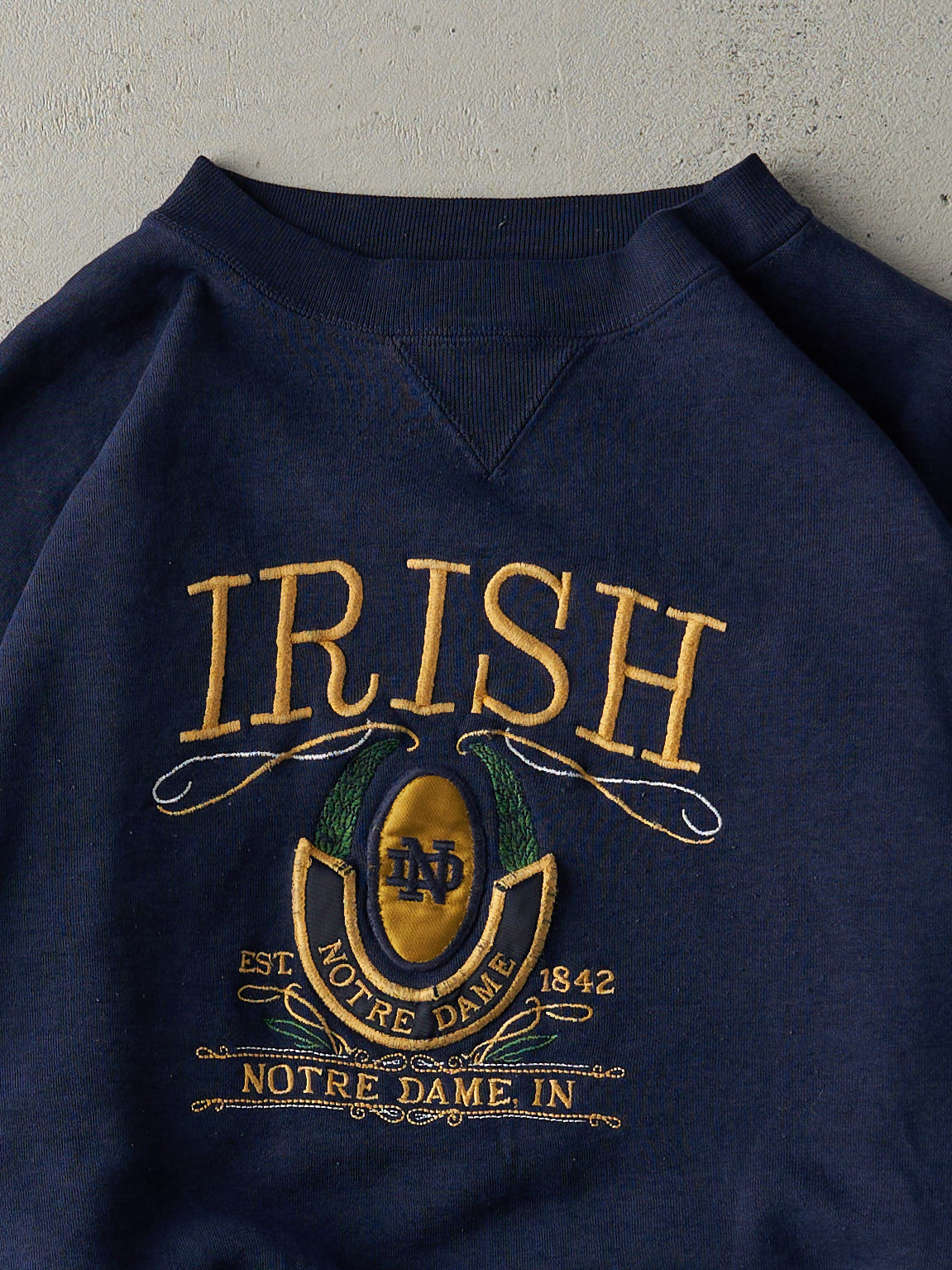 Vintage 90s Navy Blue Embroidered Notre Dame Fighting Irish Crewneck (L)