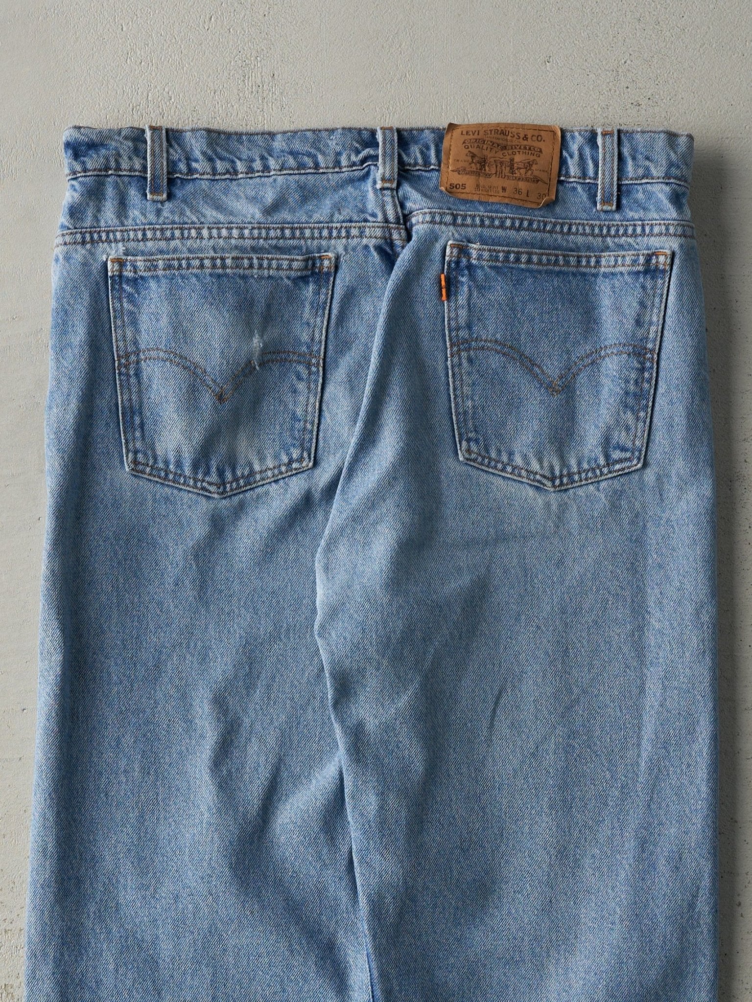 Vintage 90s Light Wash Levi's 505 Orange Tab Jeans (34x29.5)