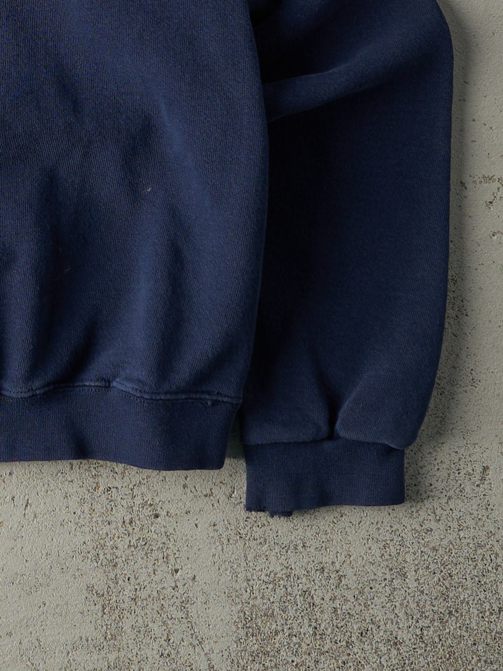 Vintage 90s Navy Blue Notre Dame Fighting Irish Embroidered Crewneck (S)