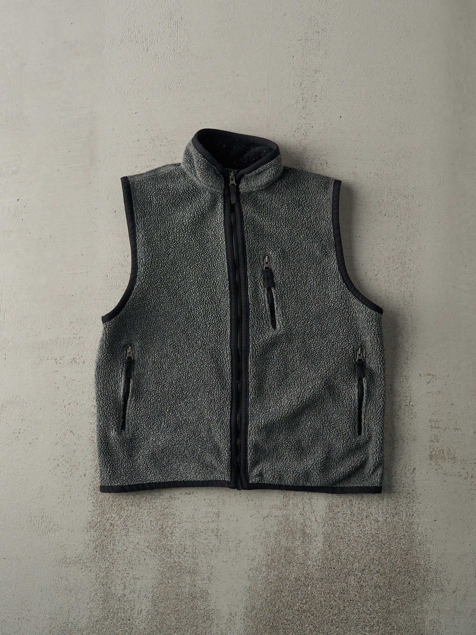 Vintage Y2K Grey Gap Deep Pile Fleece Vest (M)