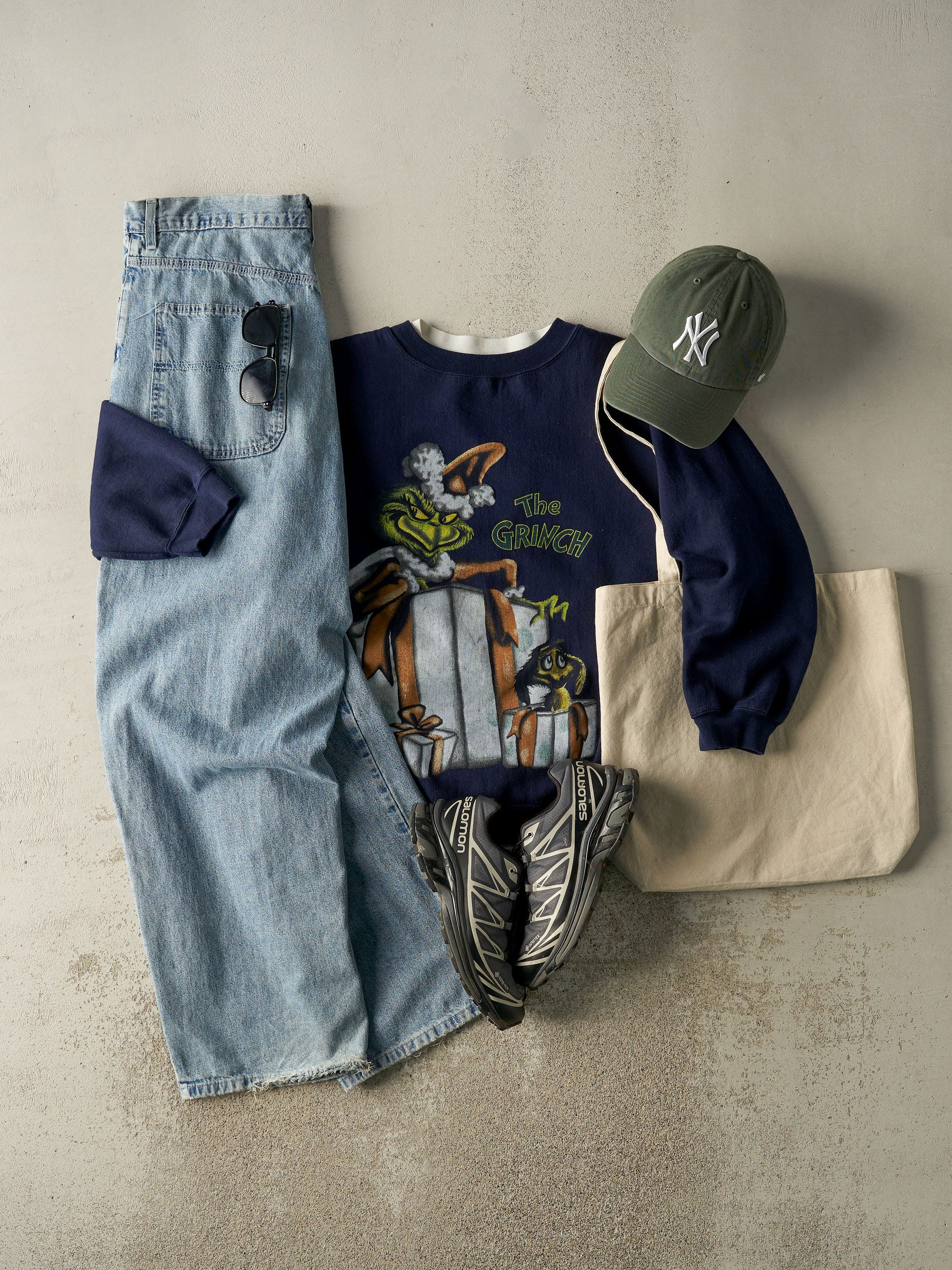 Vintage 90s Navy Blue The Grinch Boxy Crewneck (M)