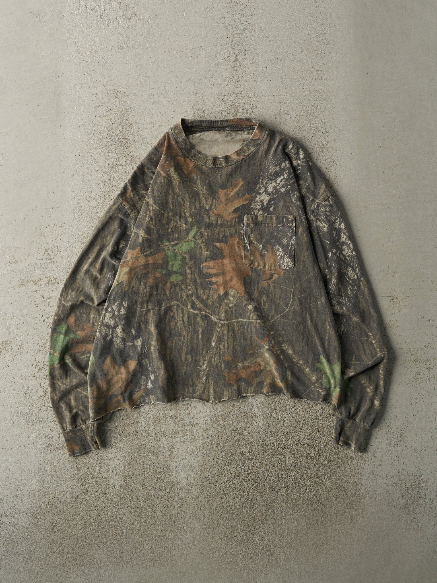 Vintage 90s Camo Mossy Oak Pocket Long Sleeve (L)