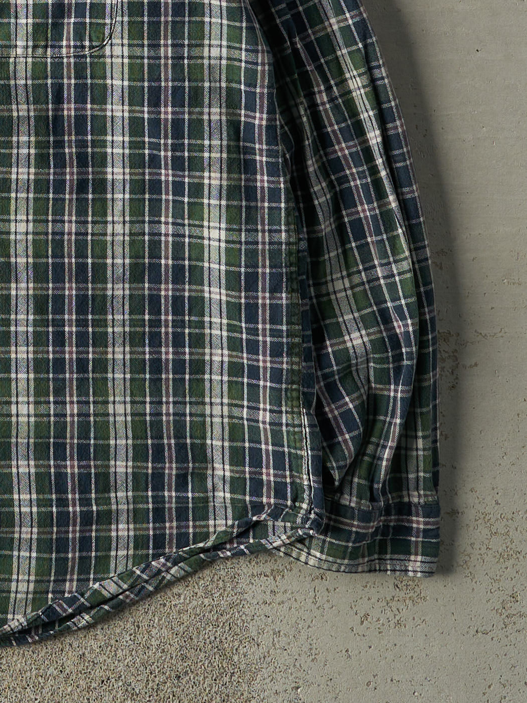 Vintage Y2K Green Plaid Levi's Button Up Long Sleeve (L)