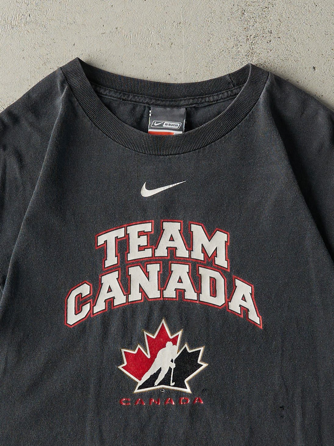 Vintage Y2K Faded Black Nike Team Canada Hockey Tee (M)