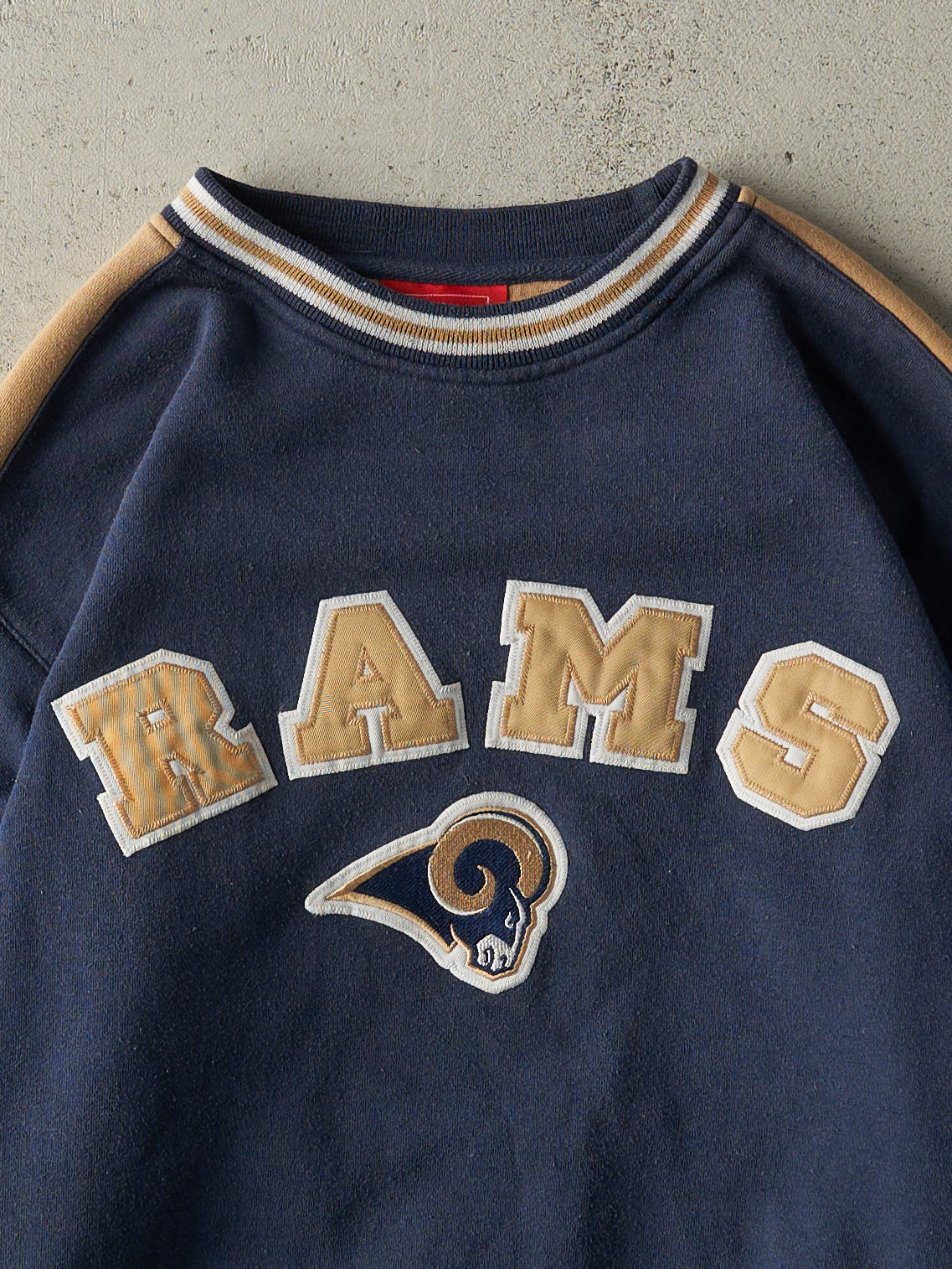 Vintage Y2K Navy Blue & Beige St Louis Rams Crewneck (M/L)