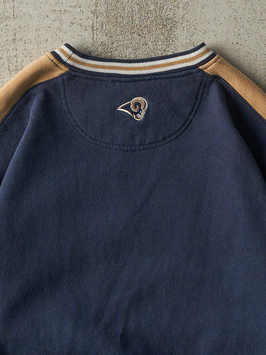 Vintage Y2K Navy Blue & Beige St Louis Rams Crewneck (M/L)