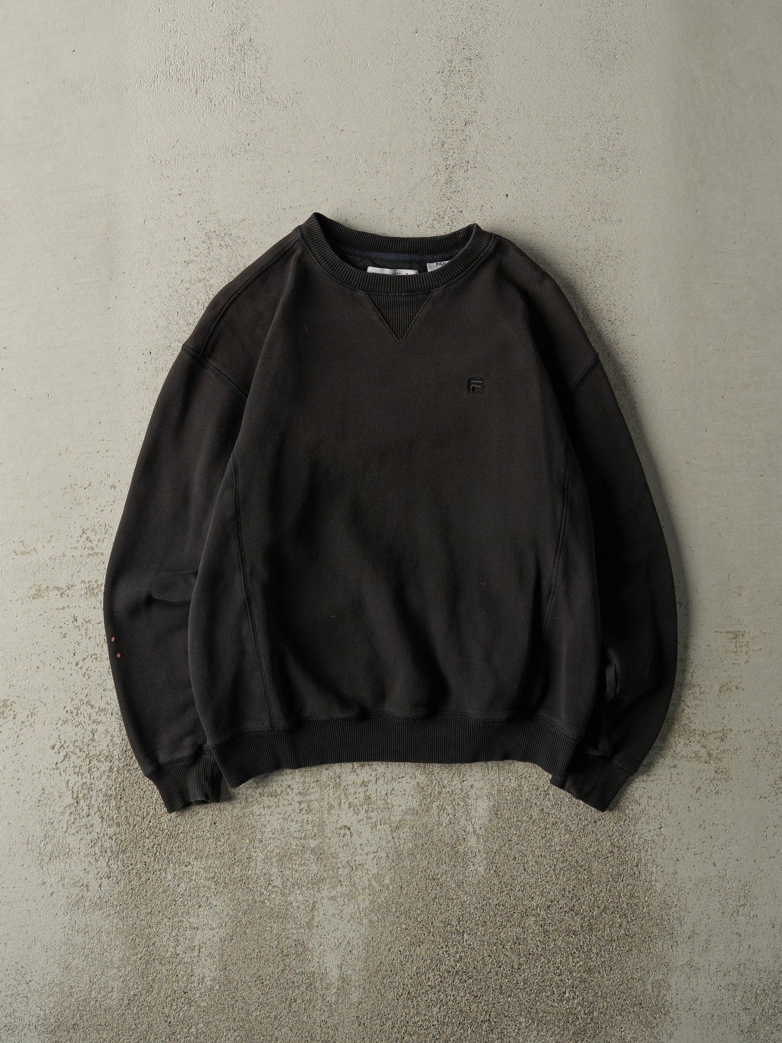 Vintage Y2K Black Embroidered Fila Crewneck (M)