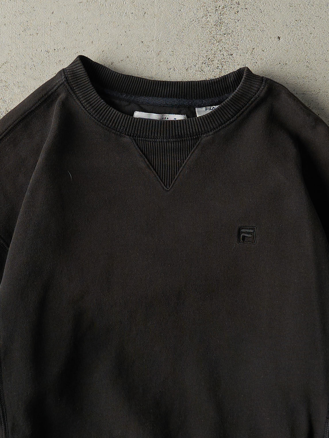 Vintage Y2K Black Embroidered Fila Crewneck (M)