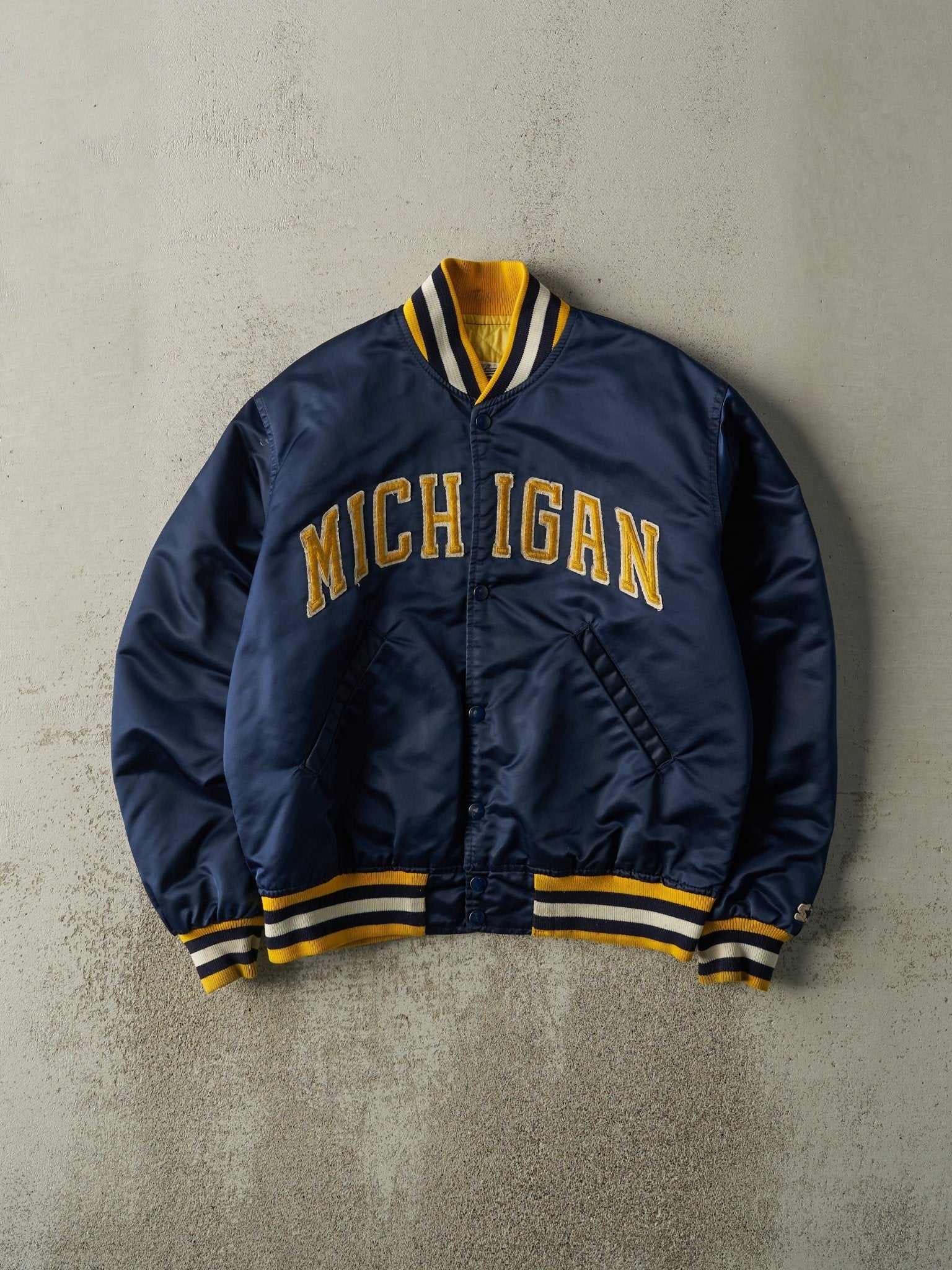 Vintage 90s Navy Blue University of Michigan Bomber Jacket (M)