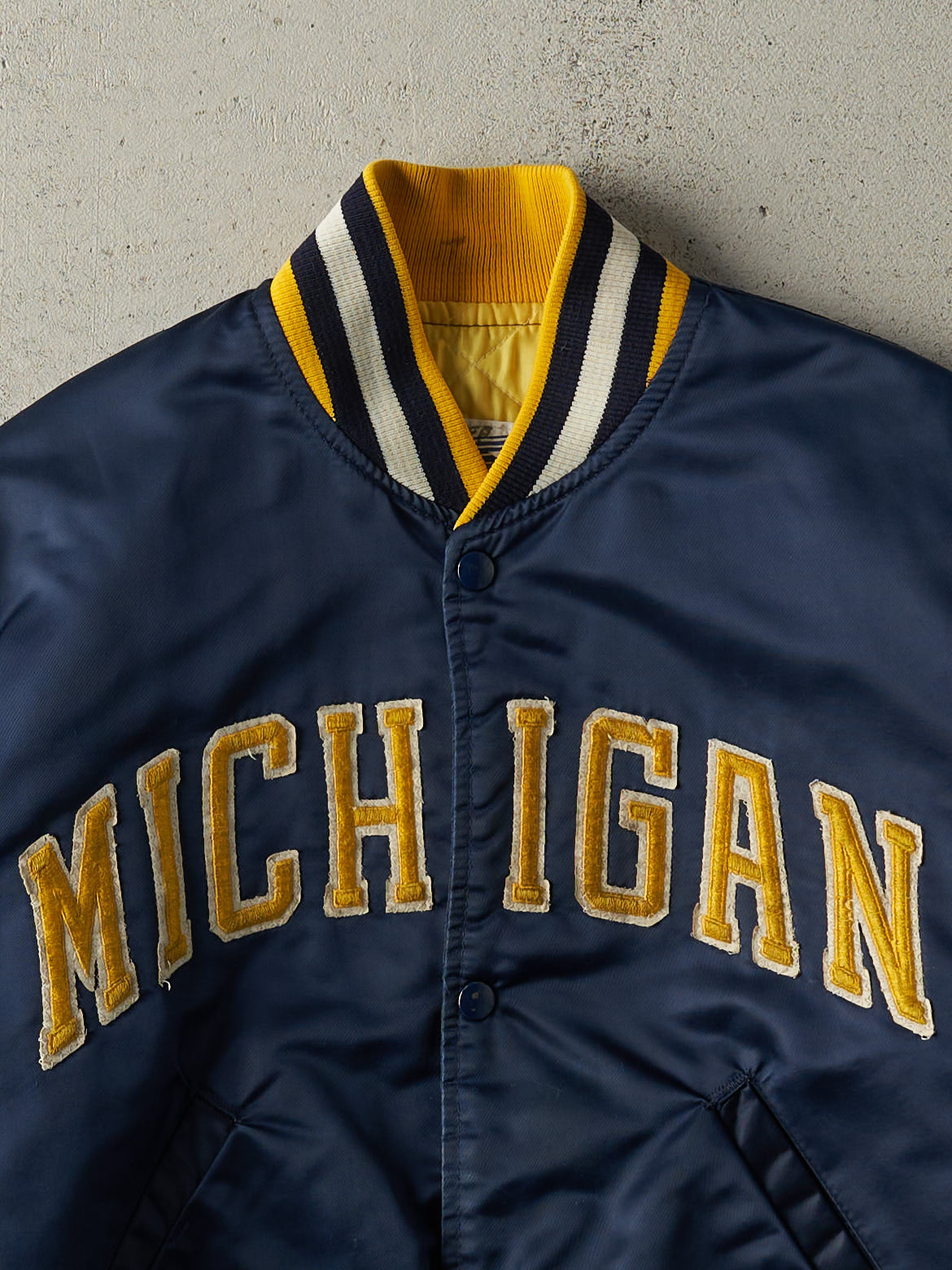 Vintage 90s Navy Blue University of Michigan Bomber Jacket (M)