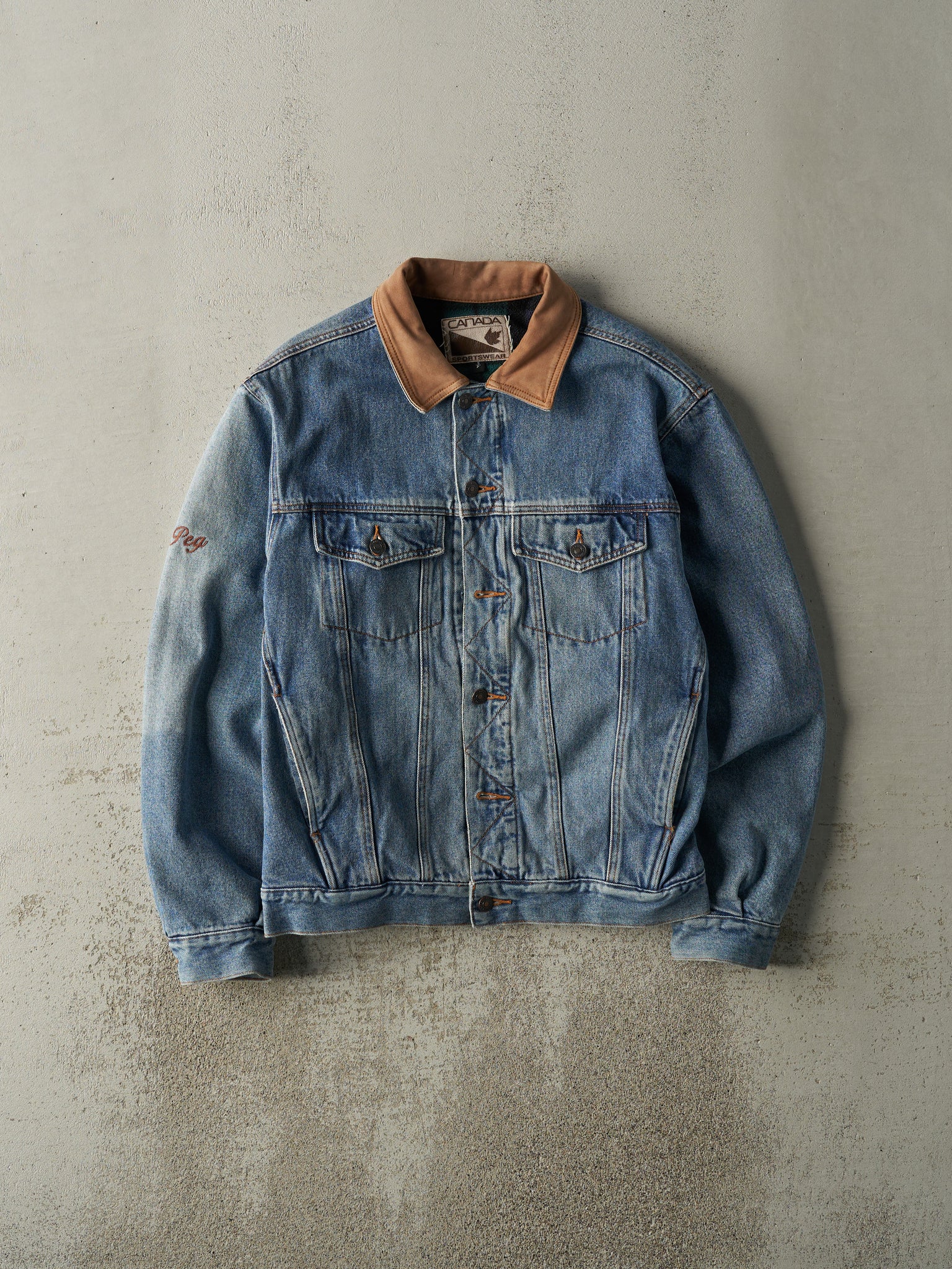 Vintage 90s Light Wash Embroidered Fleece Lined Denim Jacket (S/M)