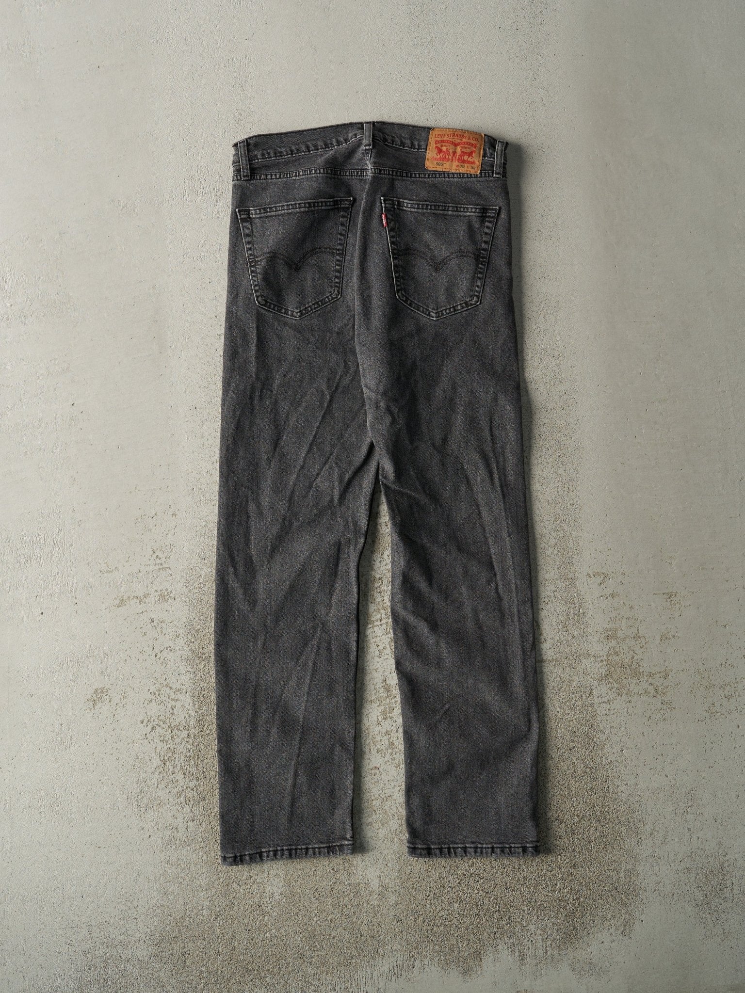 Vintage Y2K Faded Black Levi's 505 Denim Pants (33x31)