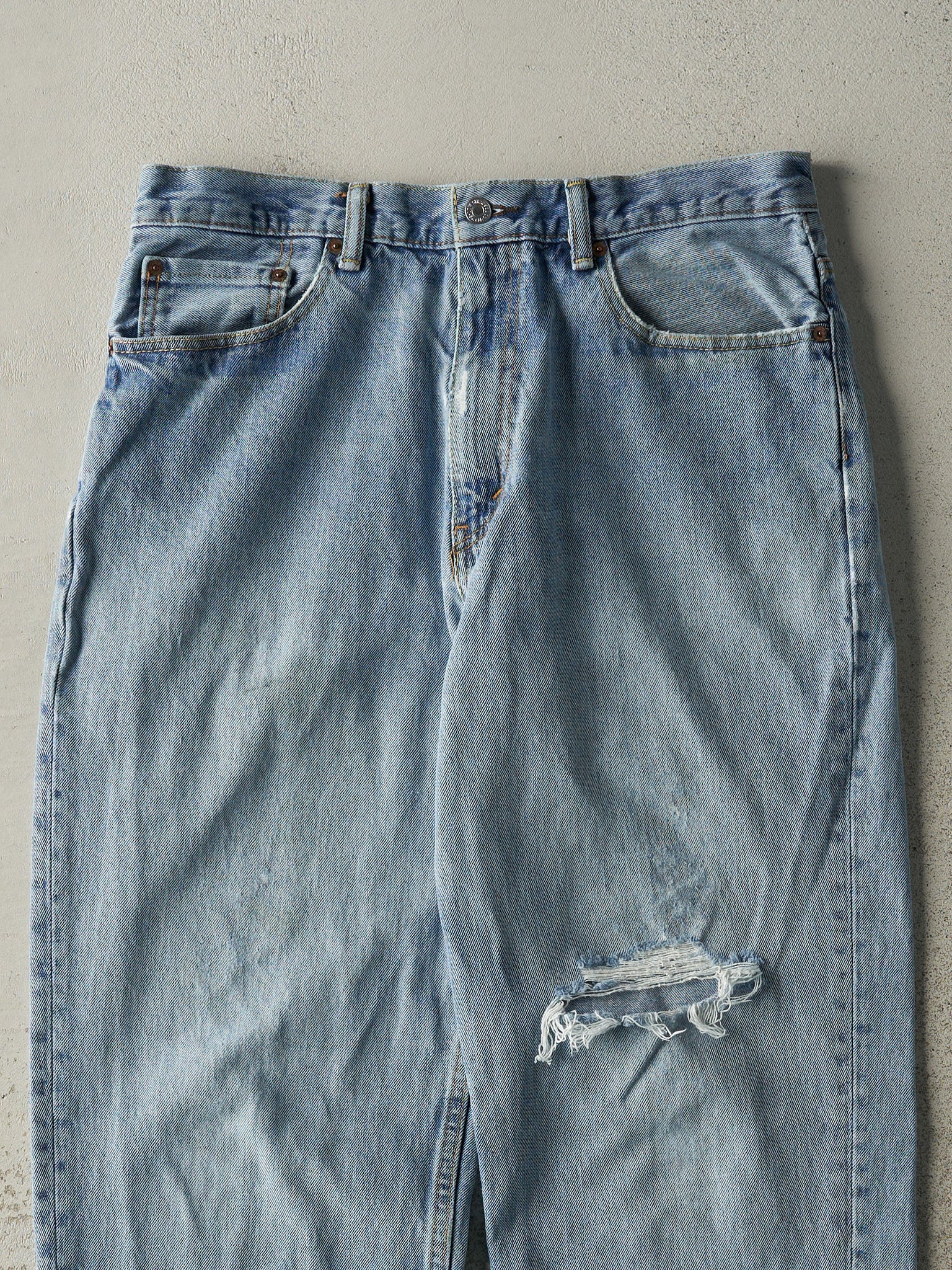 Vintage Y2K Light Wash Levi's 500 Jeans (34x32.5)