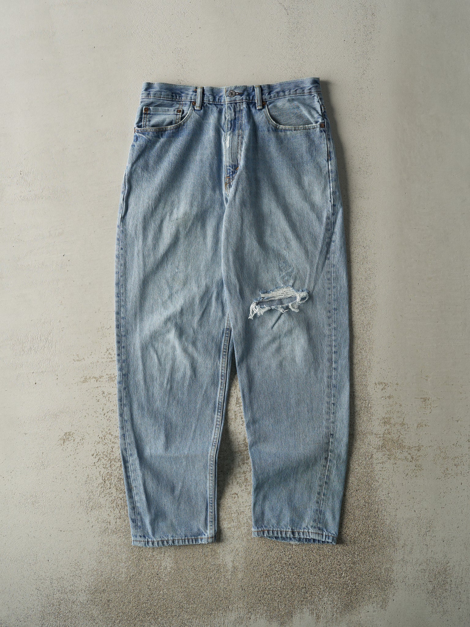 Vintage Y2K Light Wash Levi's 500 Jeans (34x32.5)