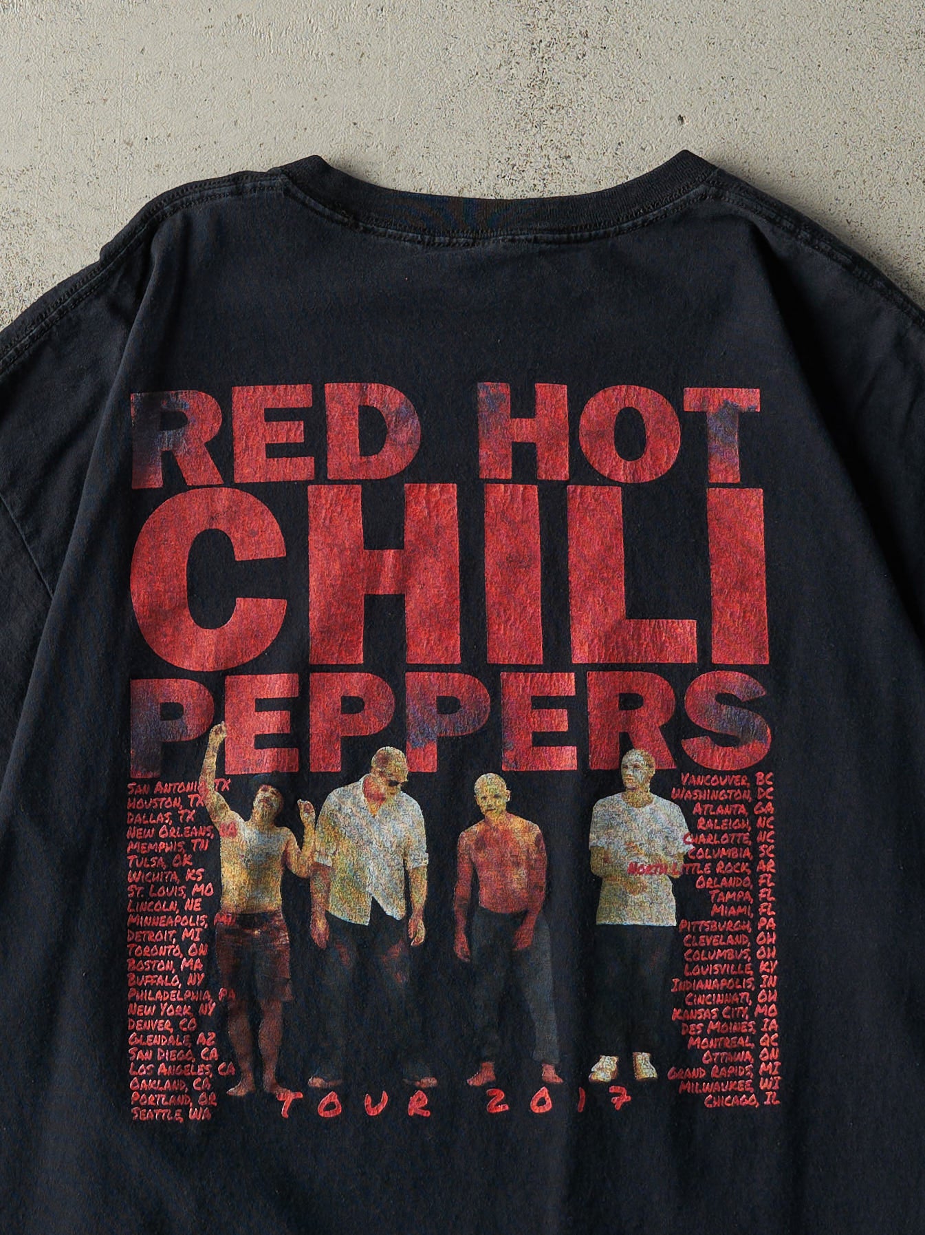 17' Black Red Hot Chili Peppers Tee (L)