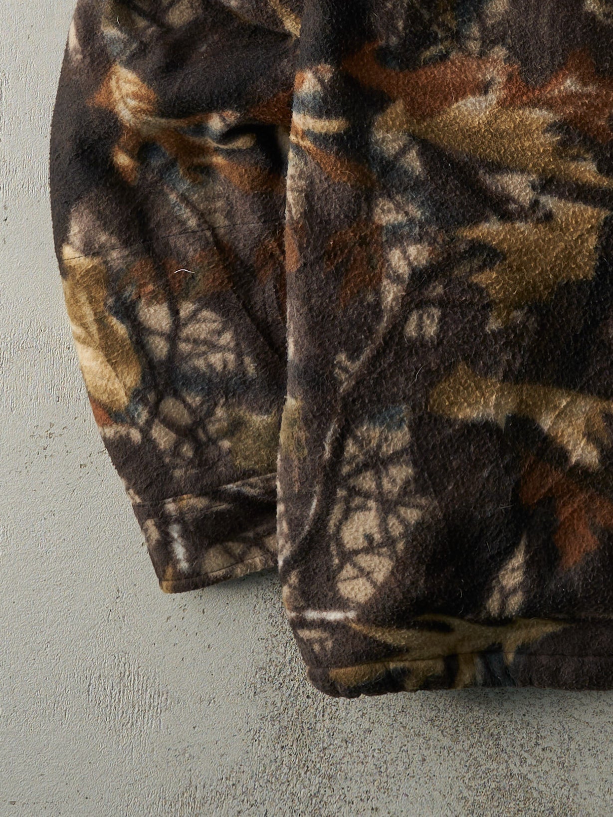 Vintage Y2K Camo Sherpa Lined Hooded Fleece Jacket (S/M)