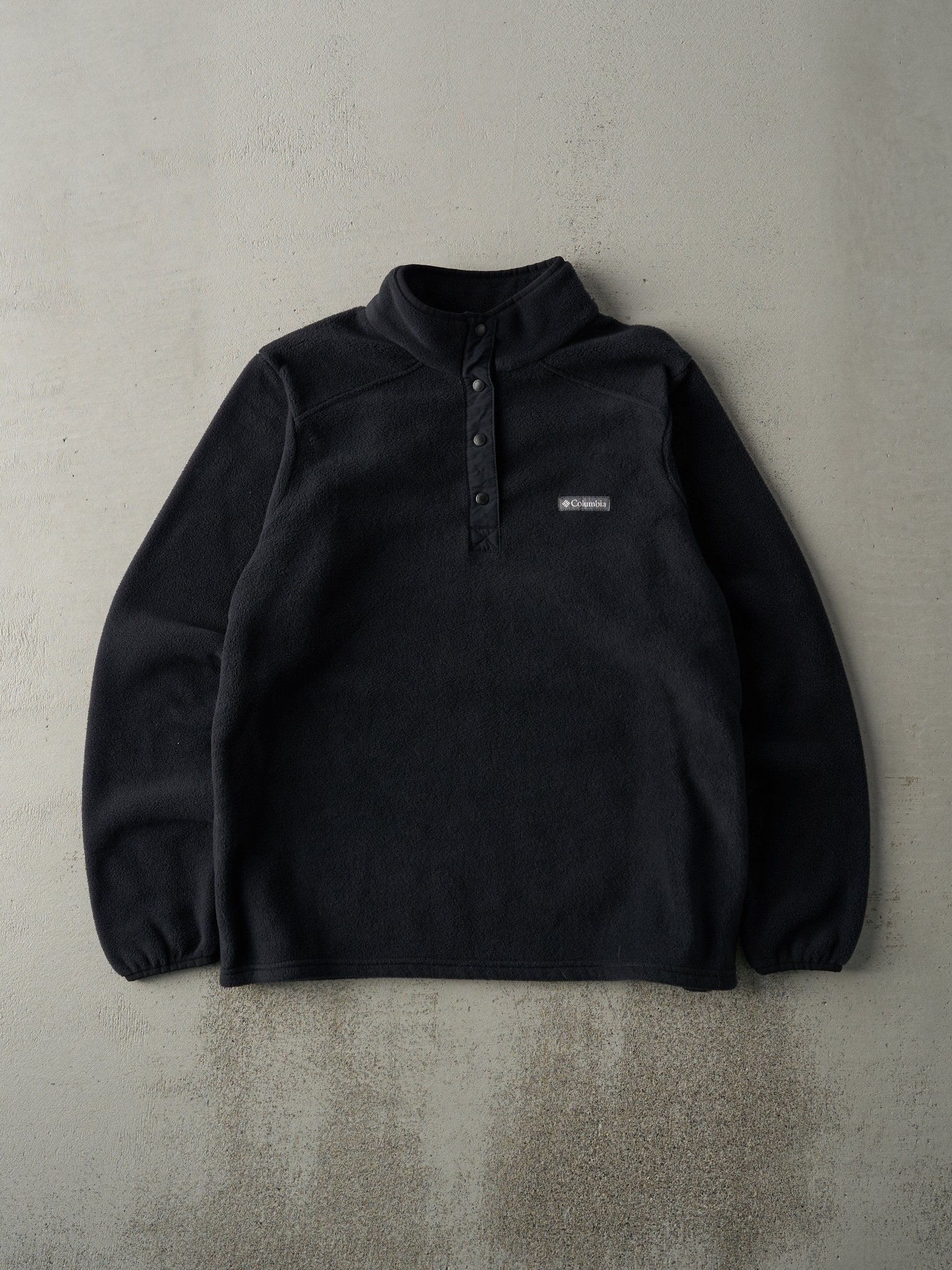 Vintage Y2K Black Columbia Quarter Button Fleece Sweater (L)