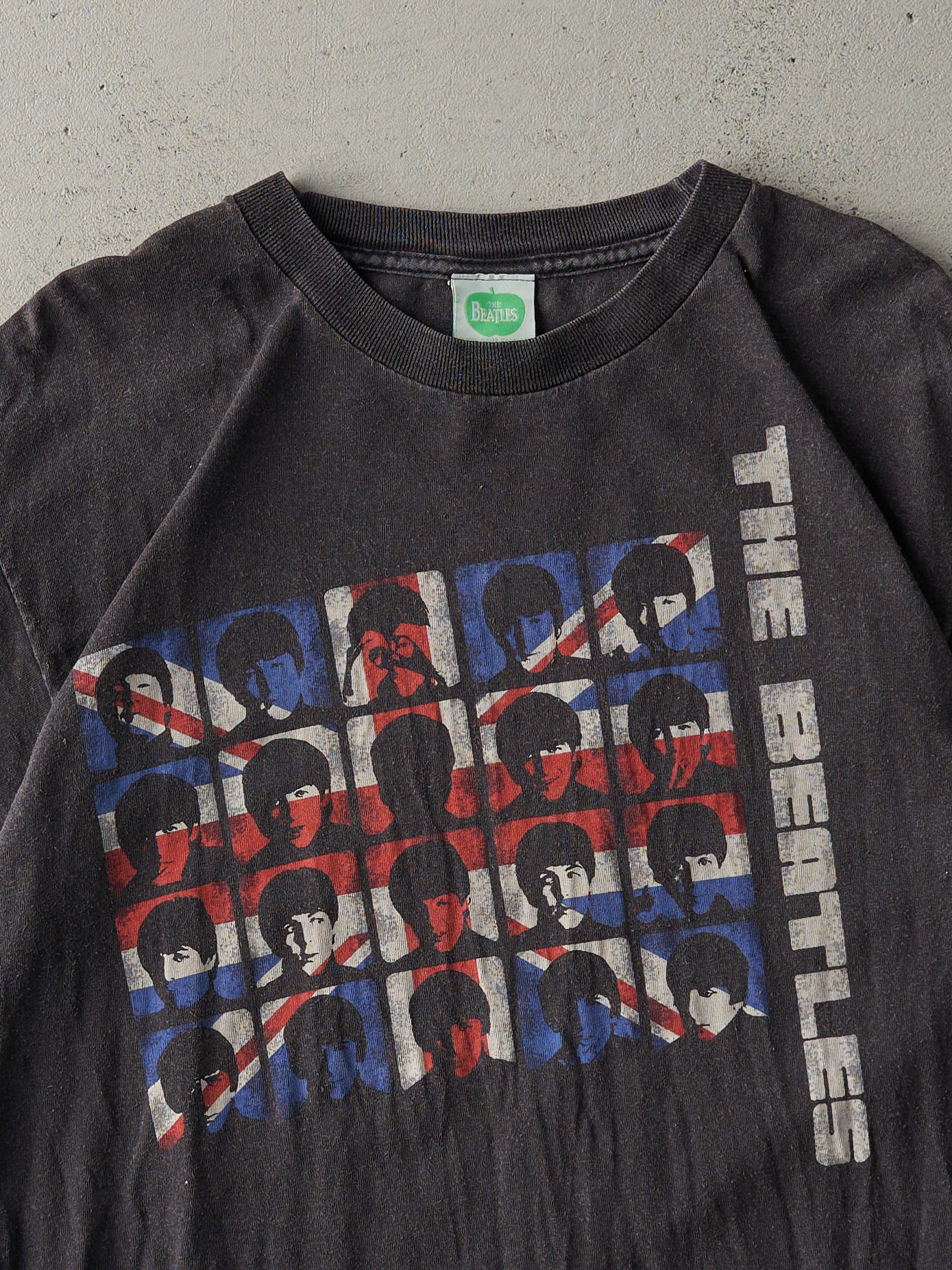 Vintage 05' Faded Black The Beatles Band Tee (M)
