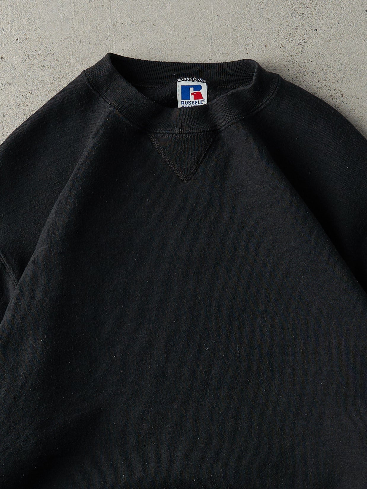 Vintage 90s Black Russell Athletic Blank Crewneck (M)