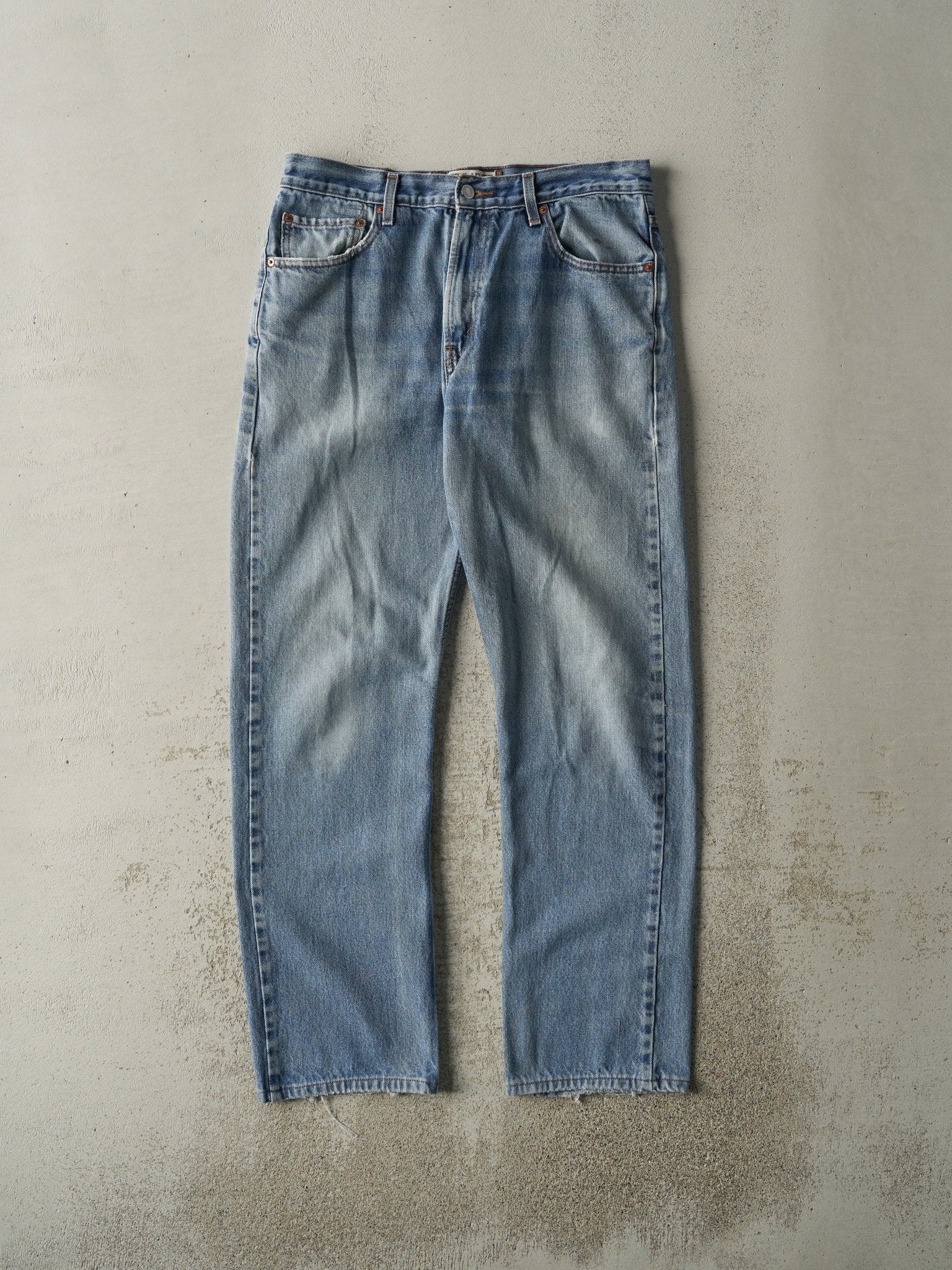 Vintage Y2K Light Wash Levi's 505 Jeans (33x32)