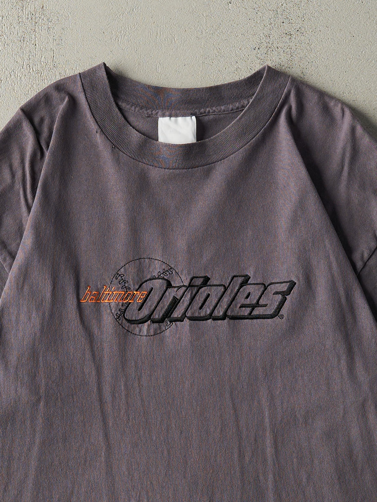 Vintage 90s Charcoal Grey Embroidered Baltimore Orioles Tee (L)