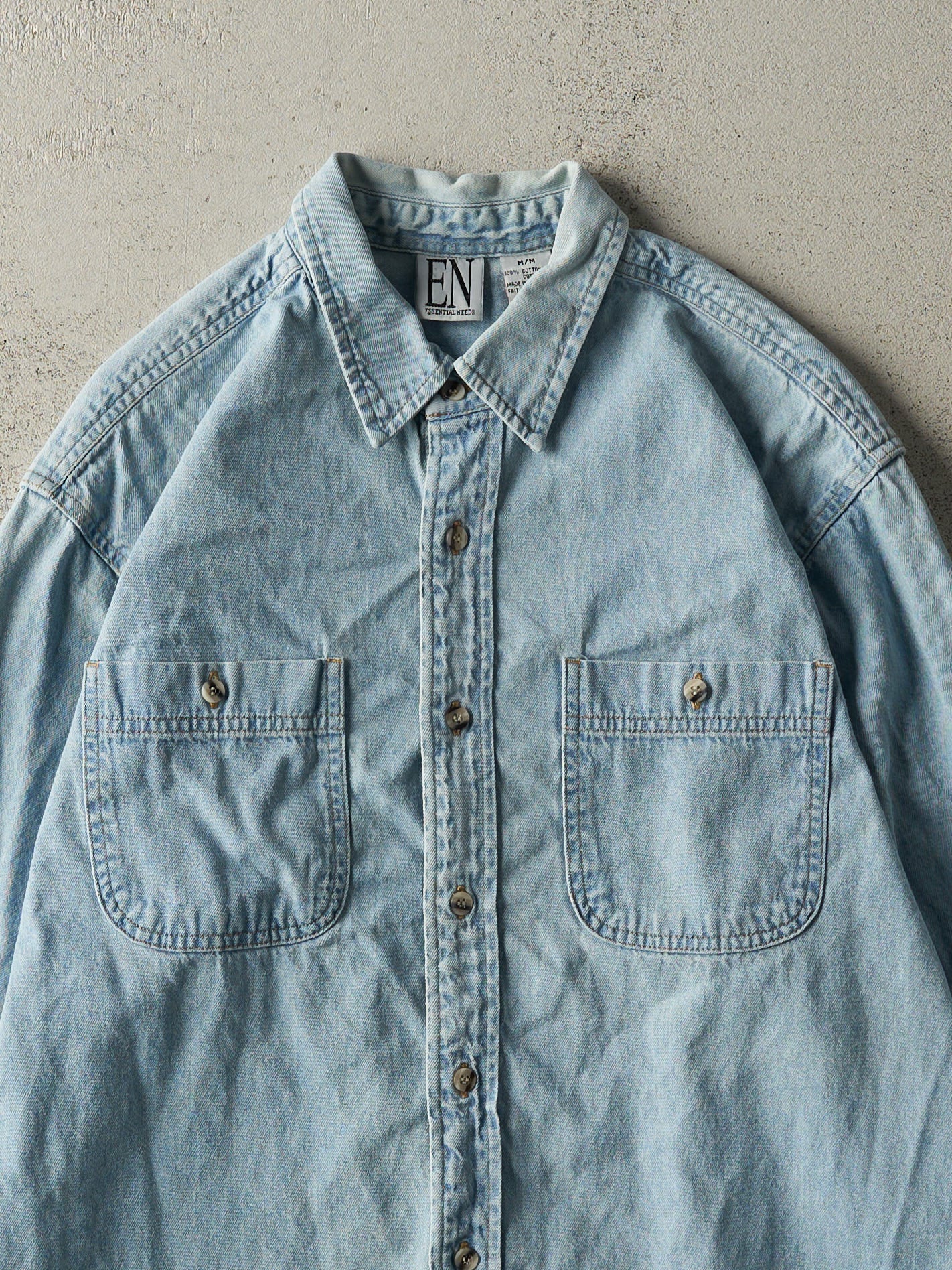 Vintage 90s Light Wash Denim Button Up (M)