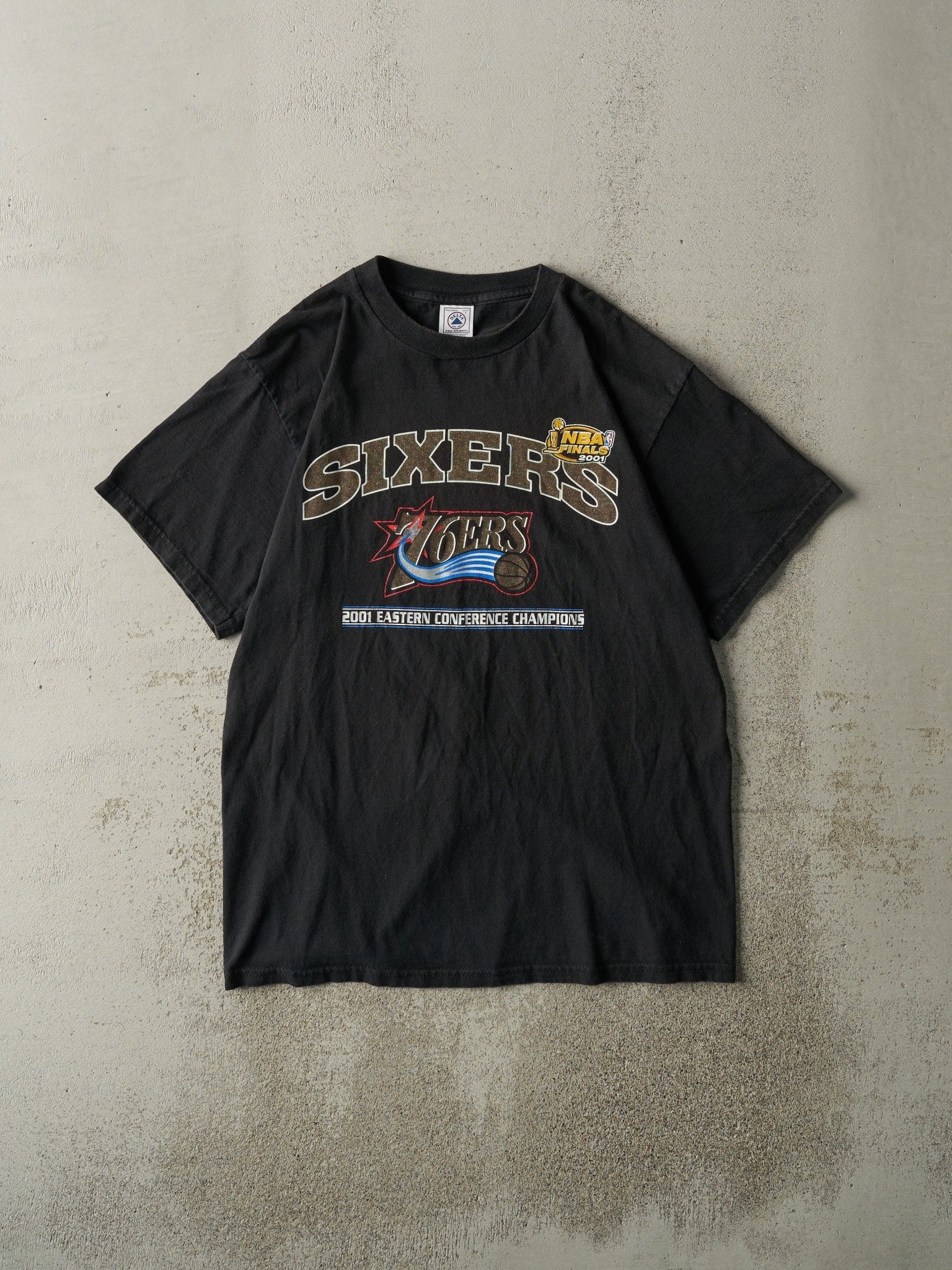 Vintage 01' Black Philadelphia 76ers Conference Champions Tee (M/L)