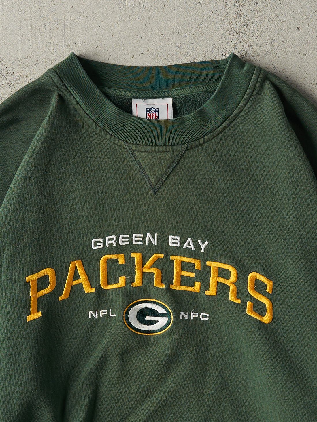 Vintage 90s Green Embroidered Green Bay Packers Crewneck (L)