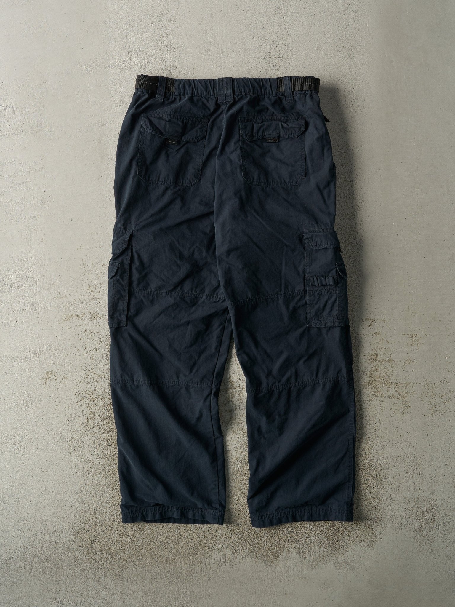 Vintage Y2K Navy Blue BC Clothing Cargo Hiking Pants (34x30.5)