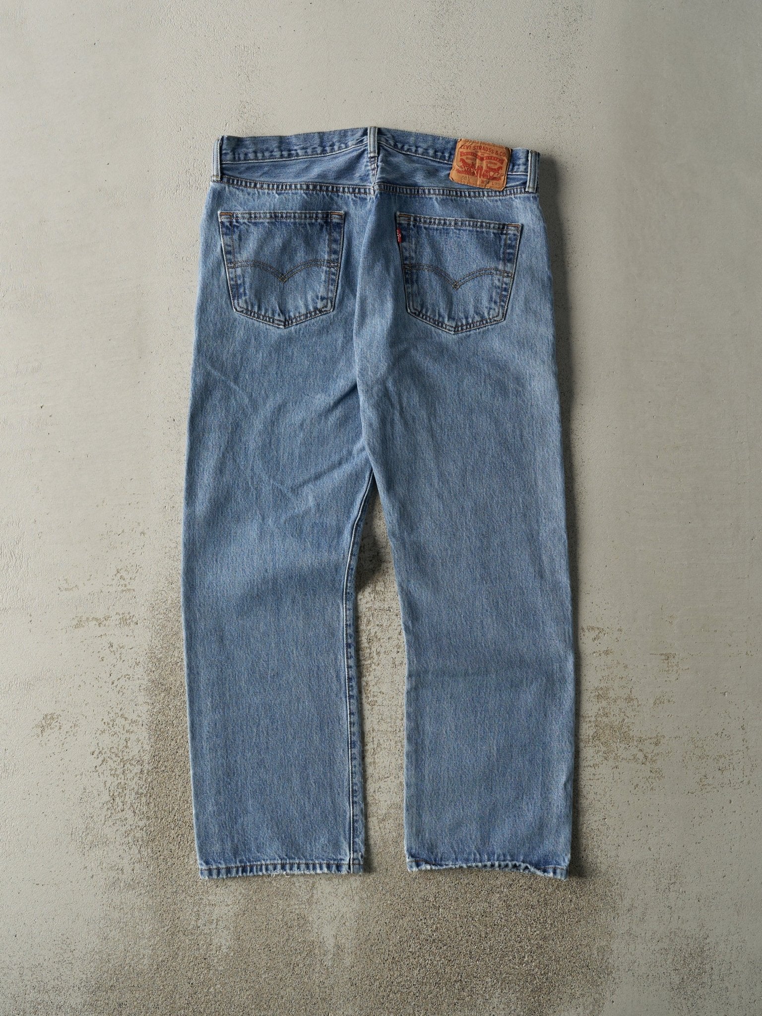 Vintage 90s Light Wash Levi's 501 Jeans (36x29)