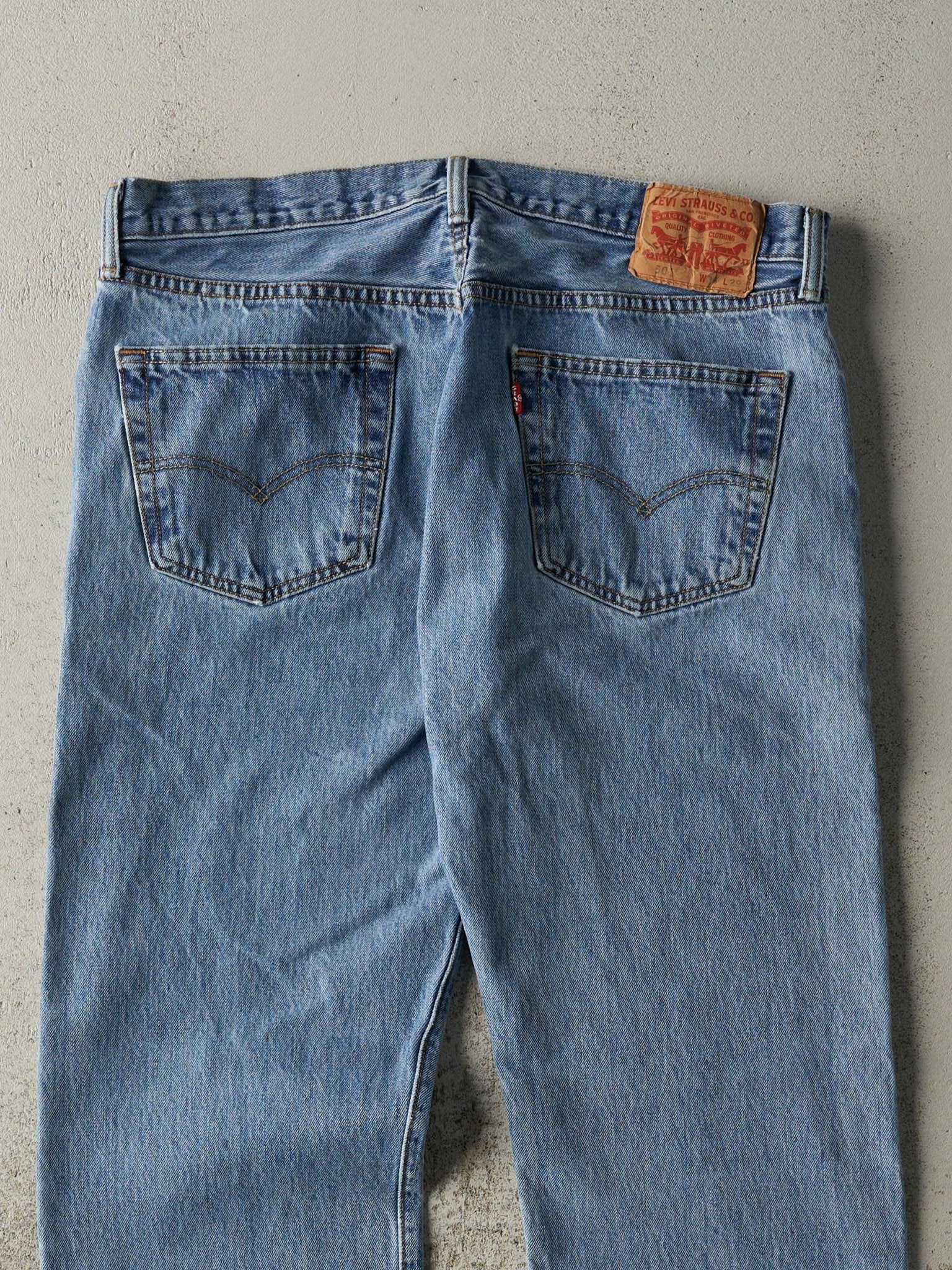 Vintage 90s Light Wash Levi's 501 Jeans (36x29)