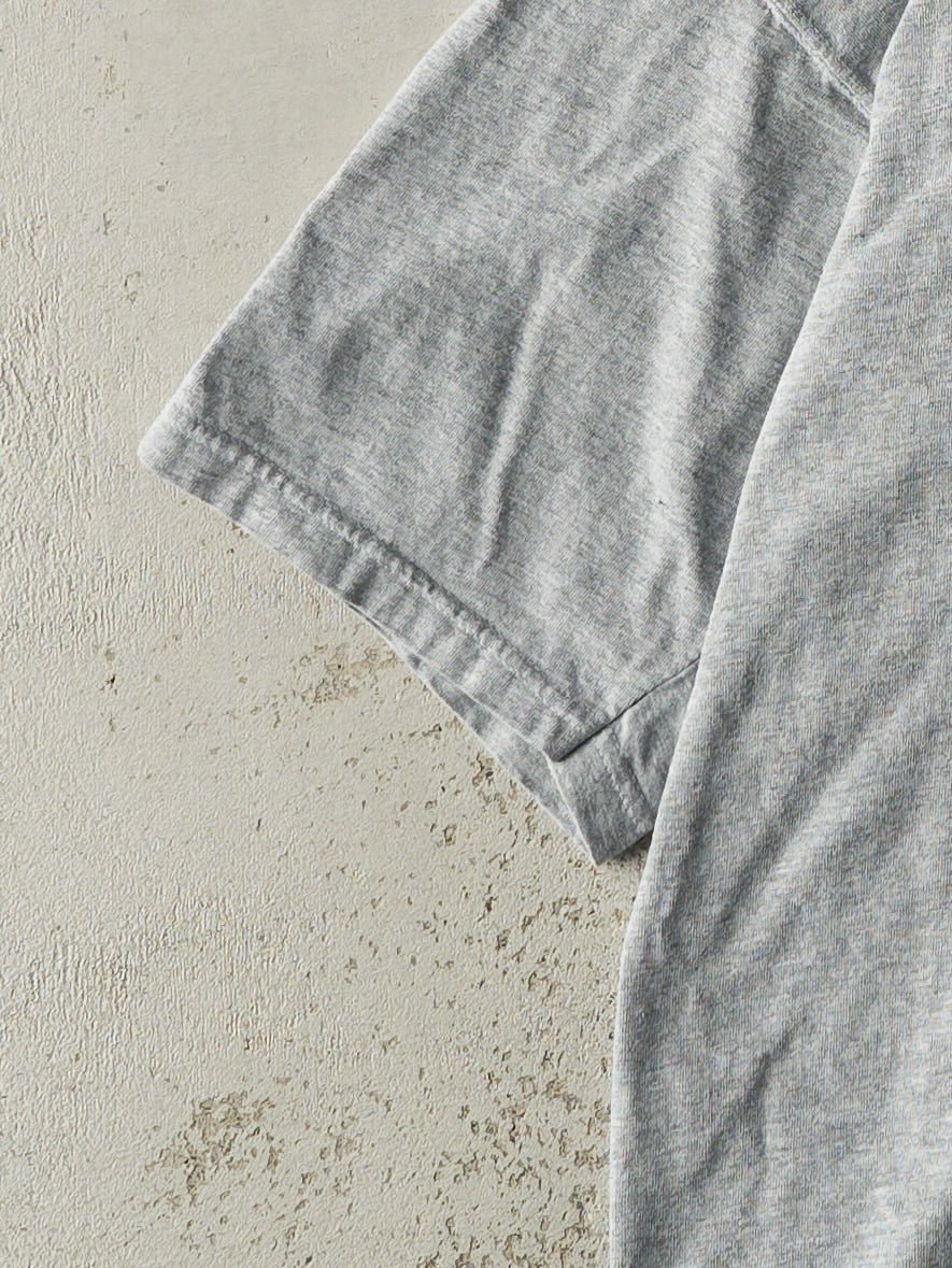 Vintage Y2K Grey Iowa Basketball Tee (L)